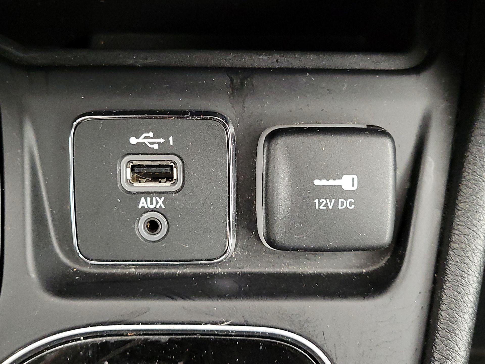 Thumbnail: 2021 Jeep Cherokee - 18