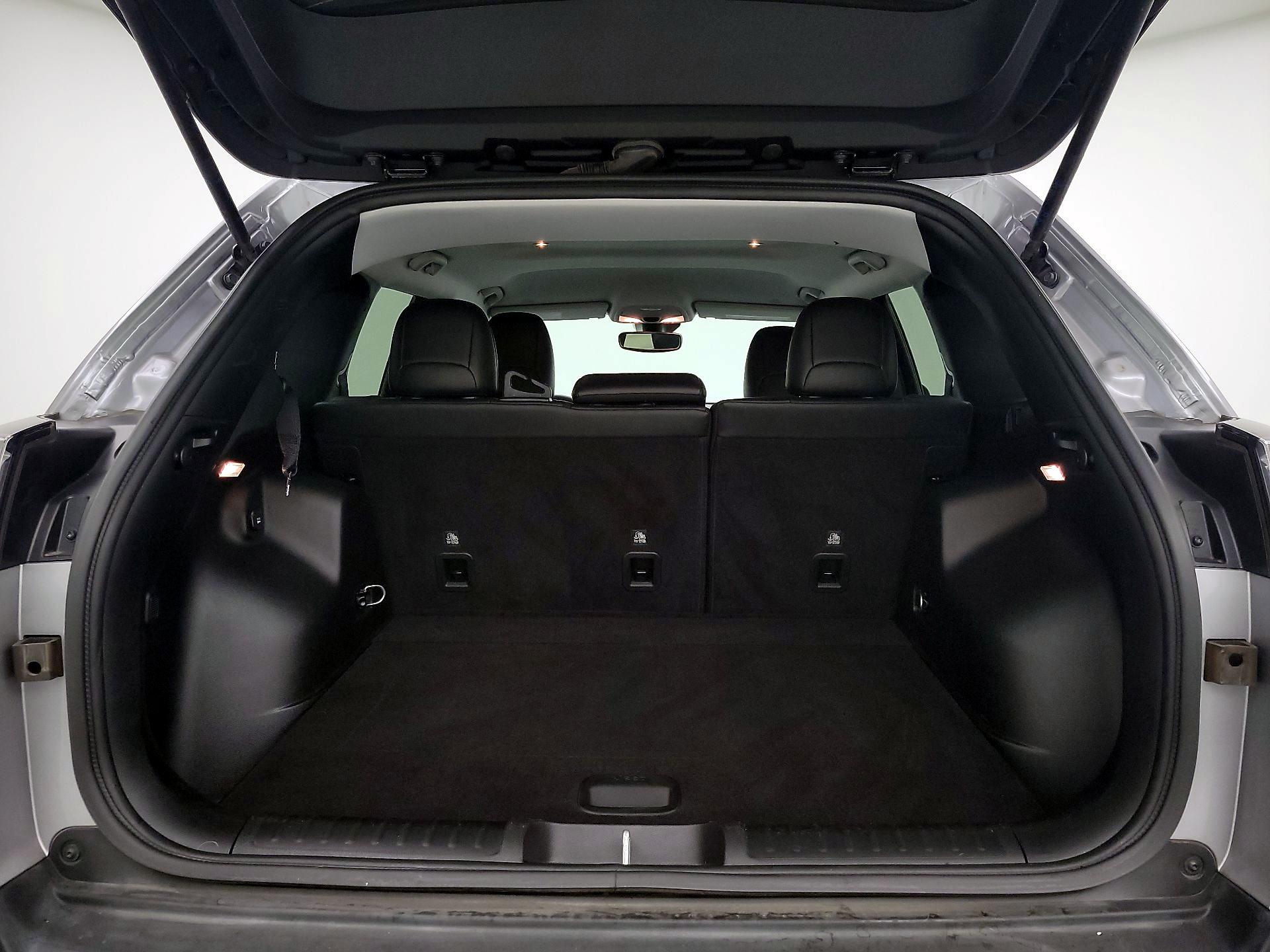 Thumbnail: 2021 Jeep Cherokee - 20