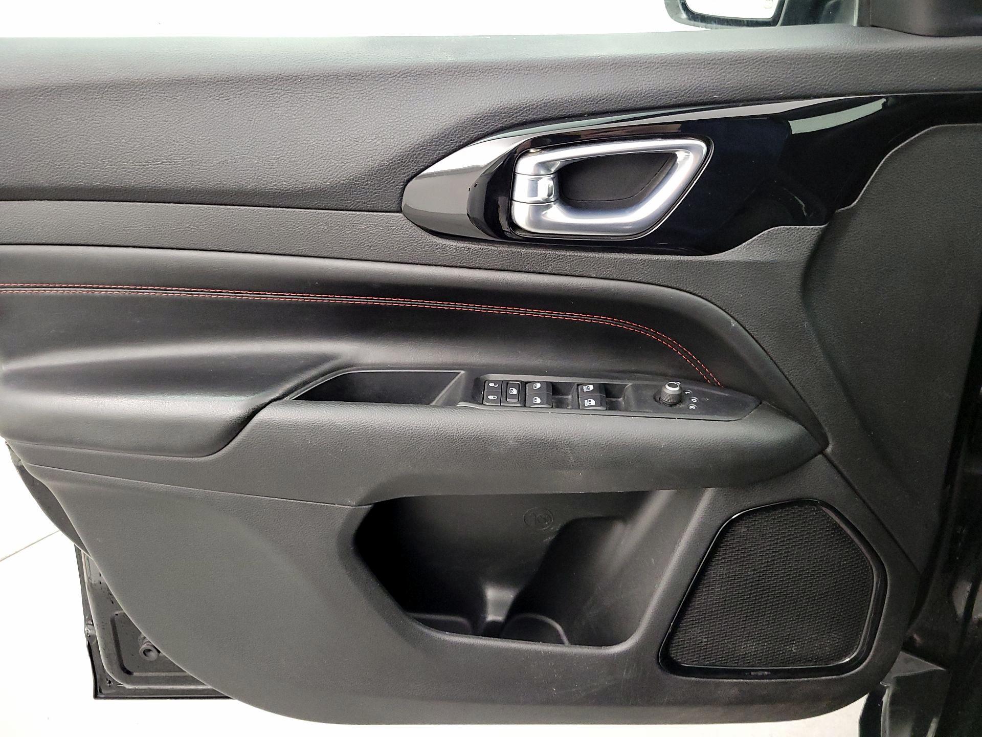 Thumbnail: 2022 Jeep Compass - 12