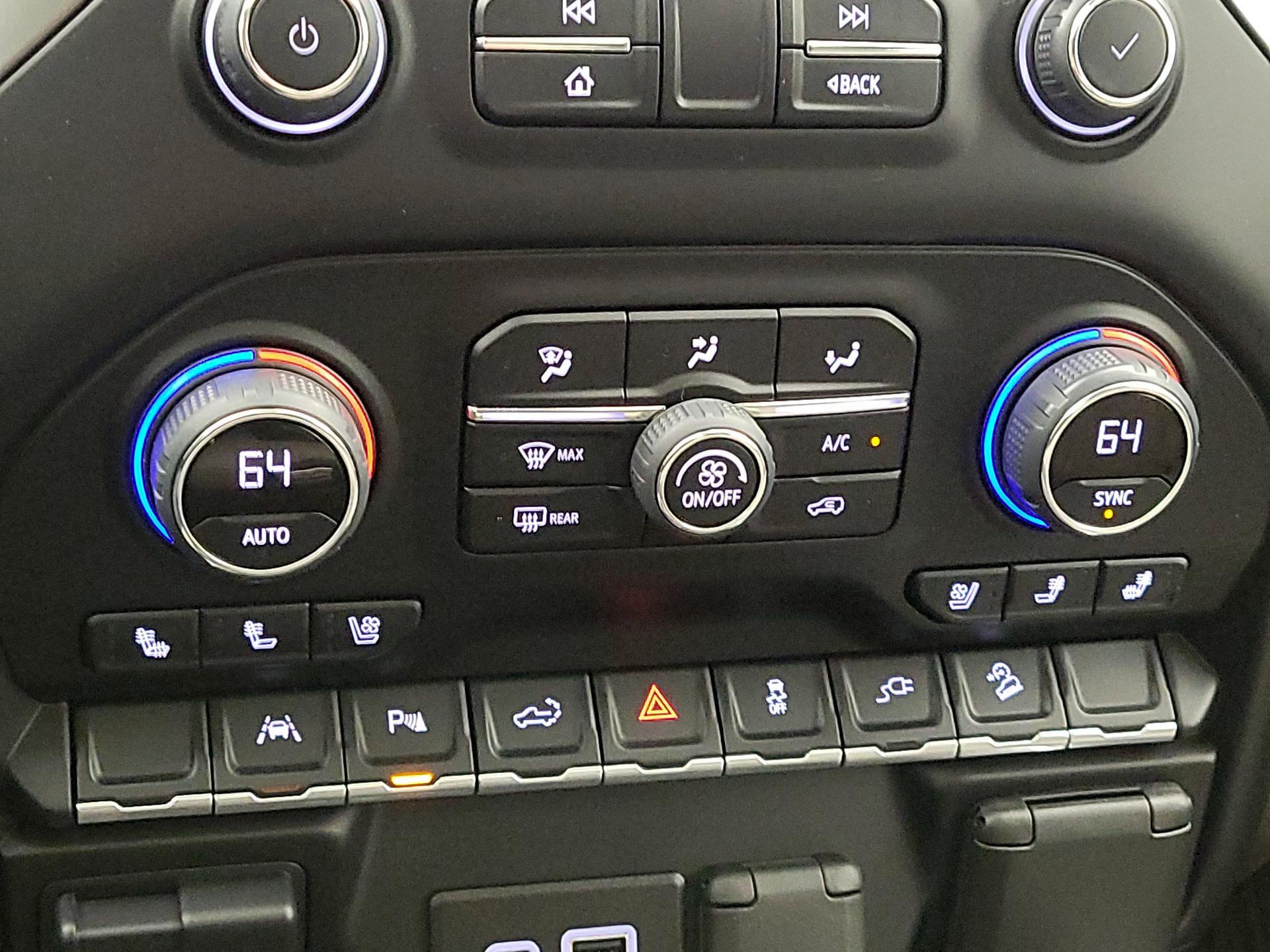 Thumbnail: 2022 Chevrolet Silverado 1500 - 17