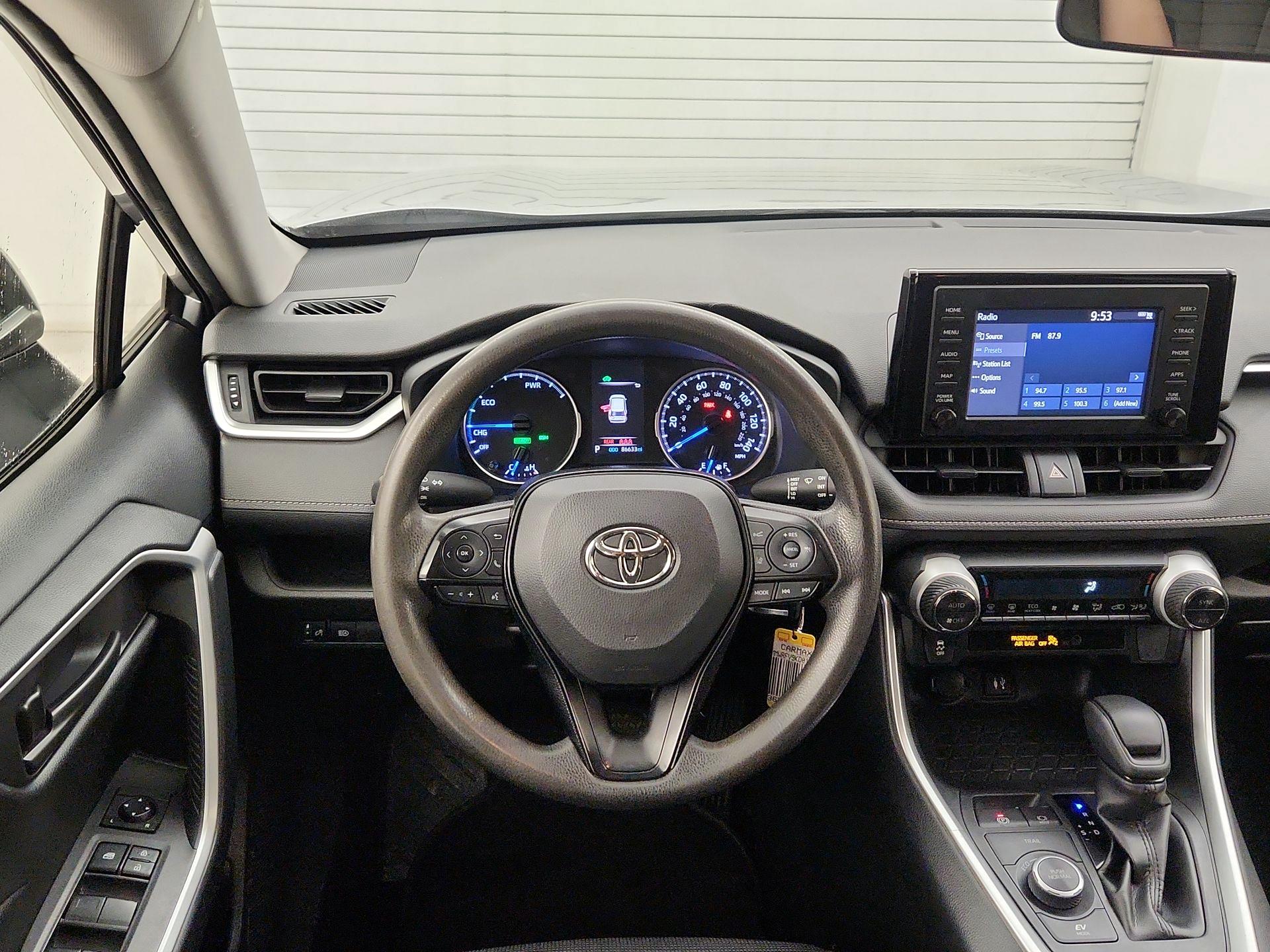 Thumbnail: 2019 Toyota RAV4 - 10