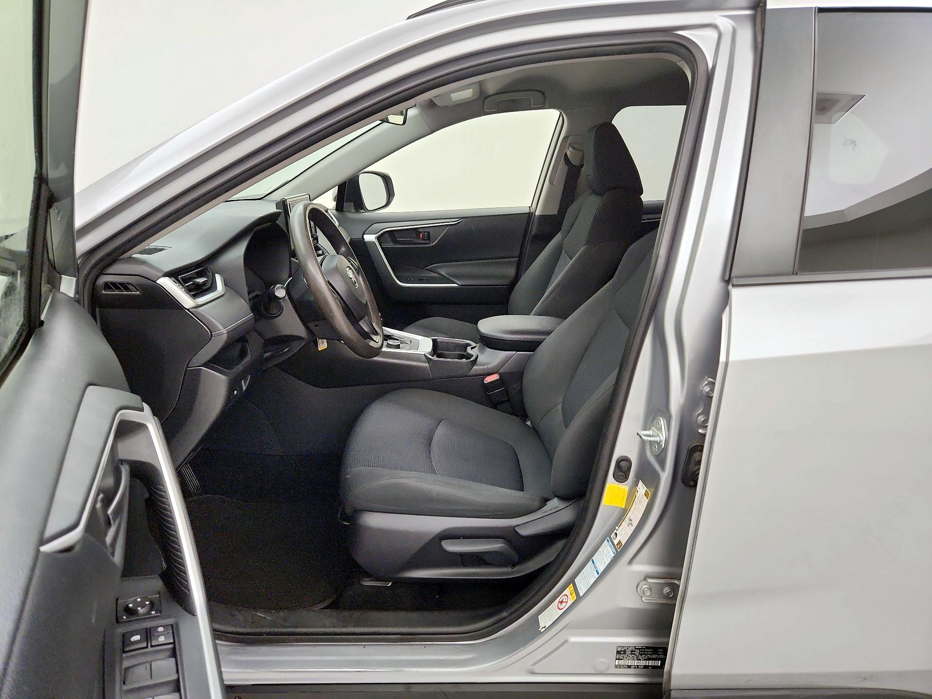 Thumbnail: 2019 Toyota RAV4 - 11