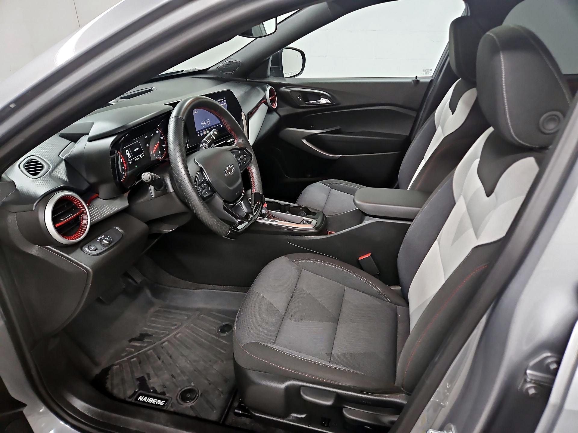 Thumbnail: 2024 Chevrolet Trax - 11