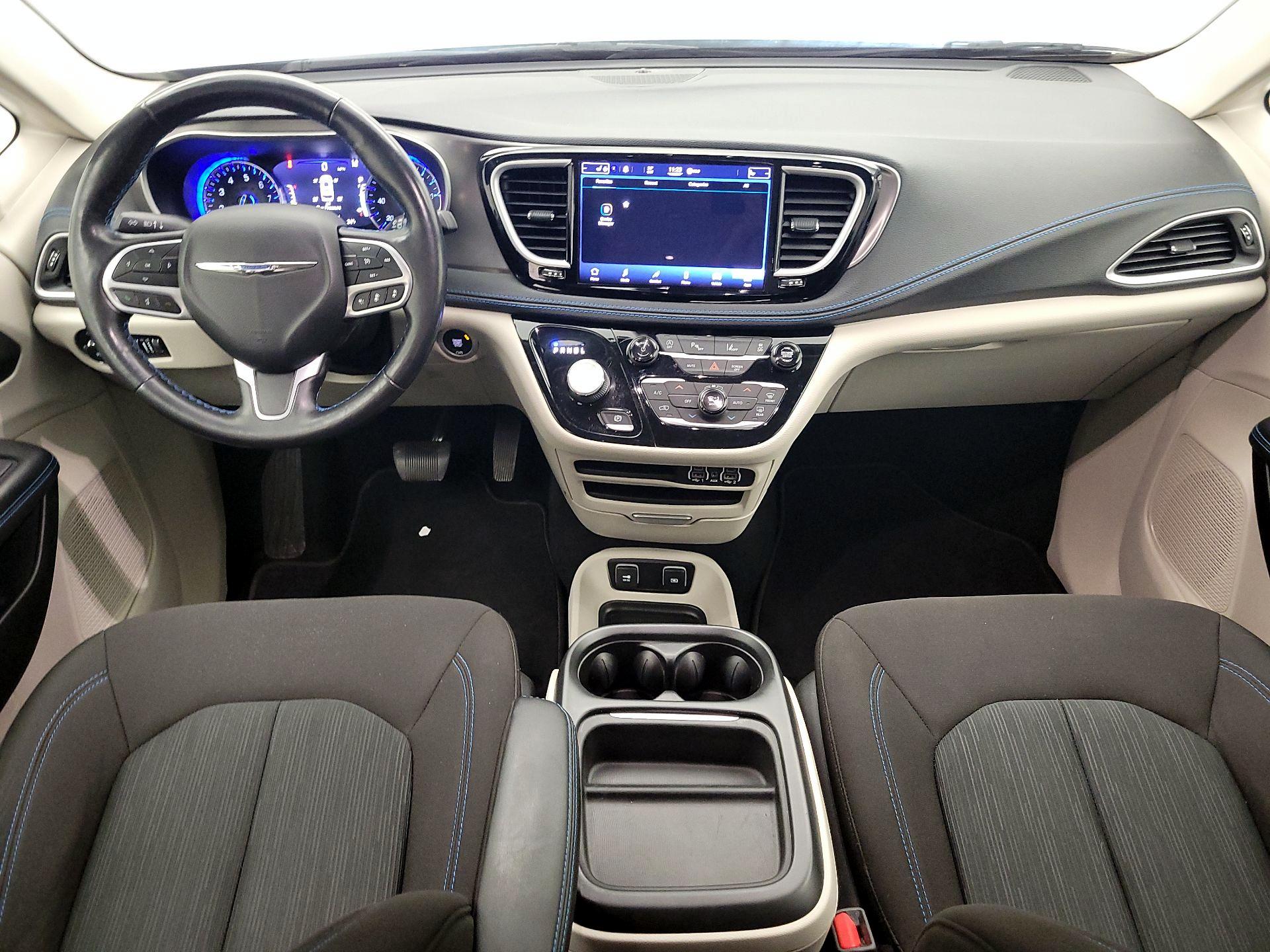 Thumbnail: 2021 Chrysler Pacifica - 9