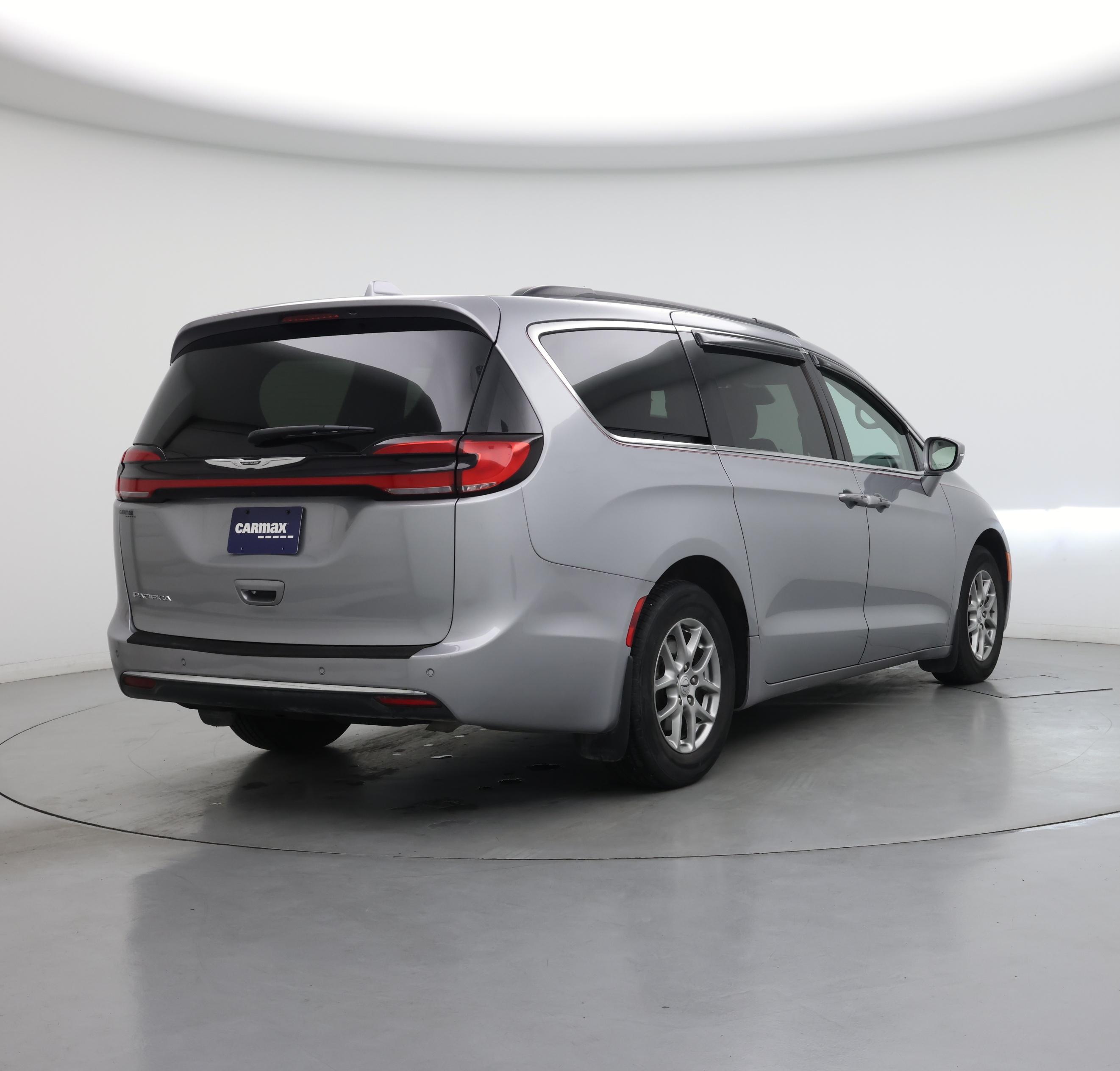 Thumbnail: 2021 Chrysler Pacifica - 8