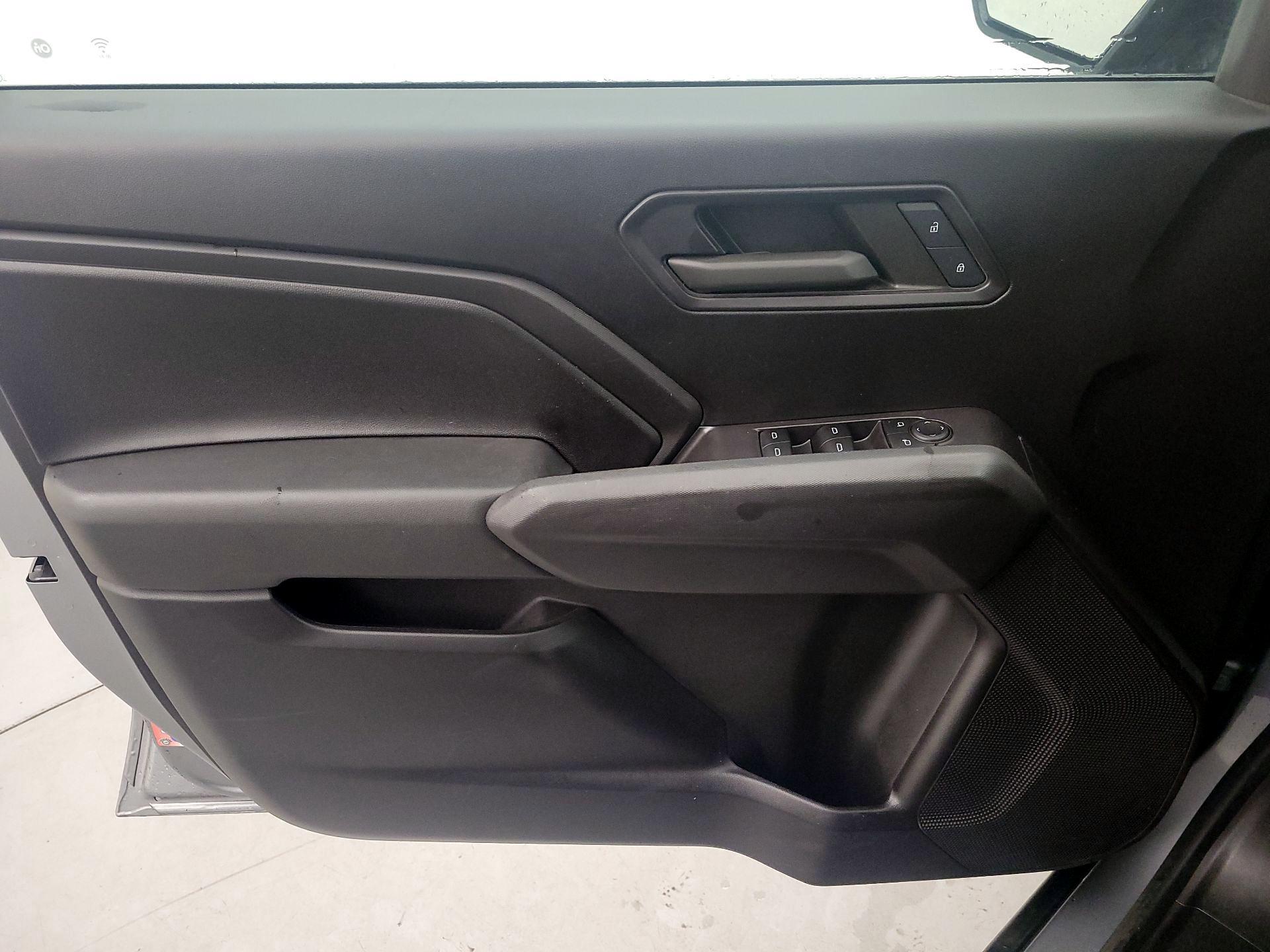 Thumbnail: 2023 Chevrolet Colorado - 12