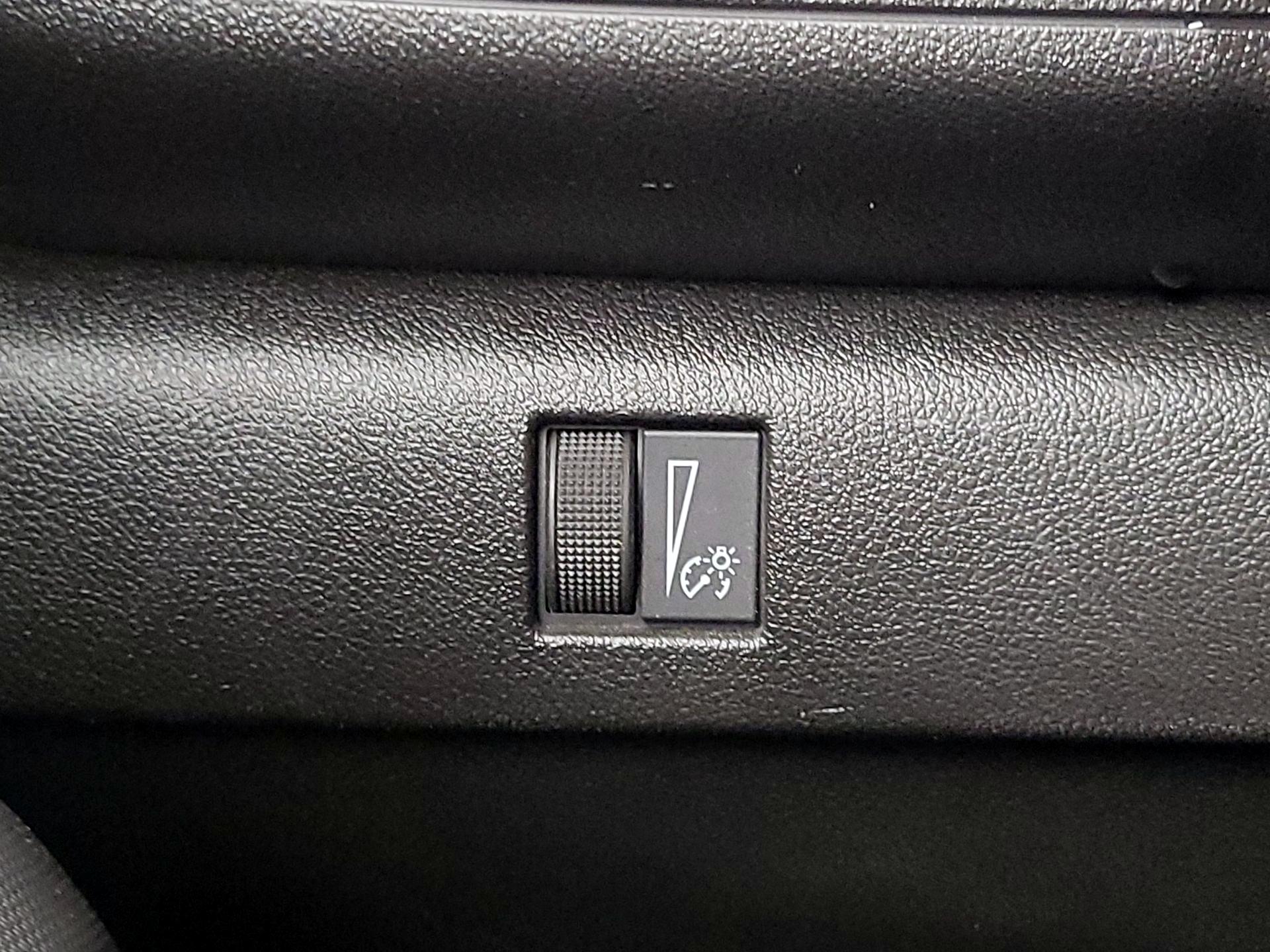 Thumbnail: 2023 Chevrolet Colorado - 13