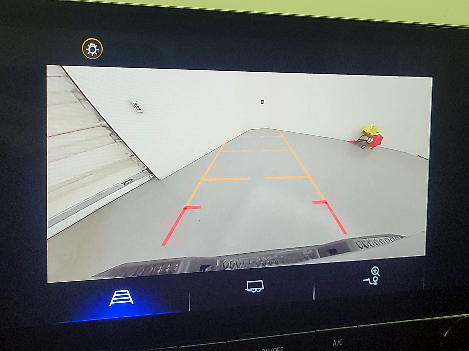 Thumbnail: 2023 Chevrolet Colorado - 15