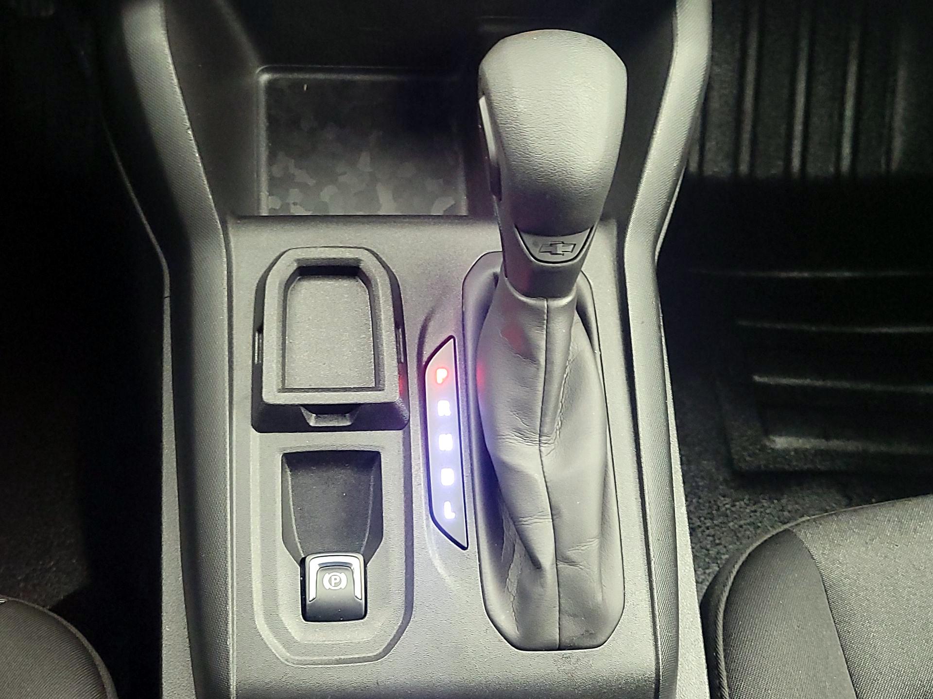 Thumbnail: 2023 Chevrolet Colorado - 18