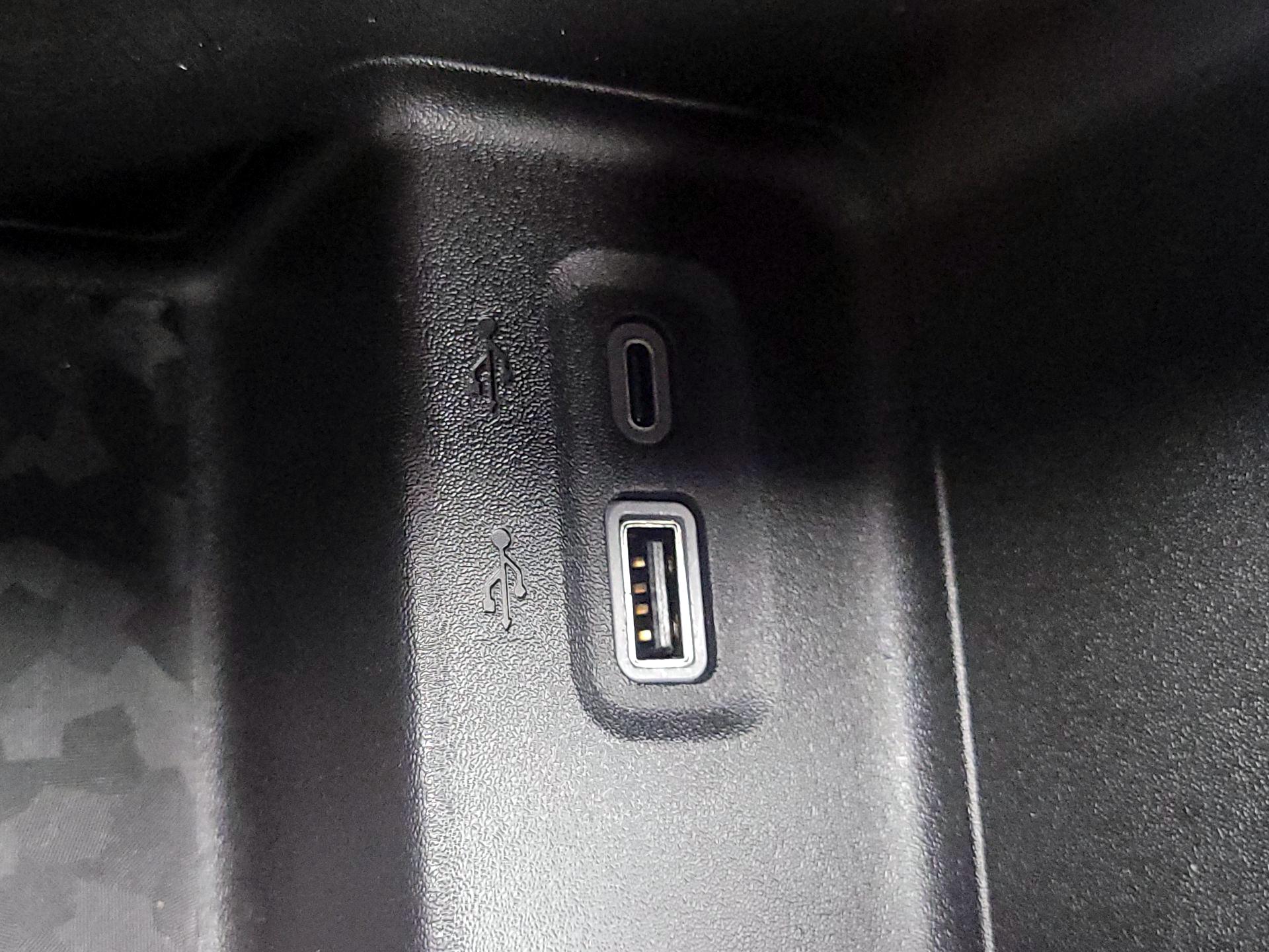 Thumbnail: 2023 Chevrolet Colorado - 19