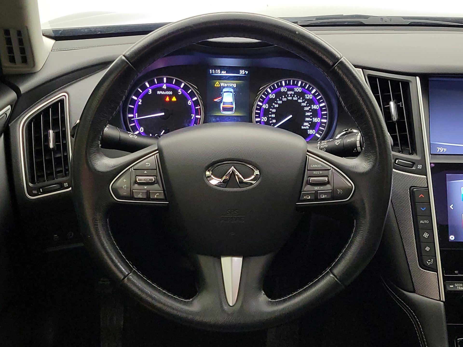 Thumbnail: 2017 INFINITI Q50 - 10