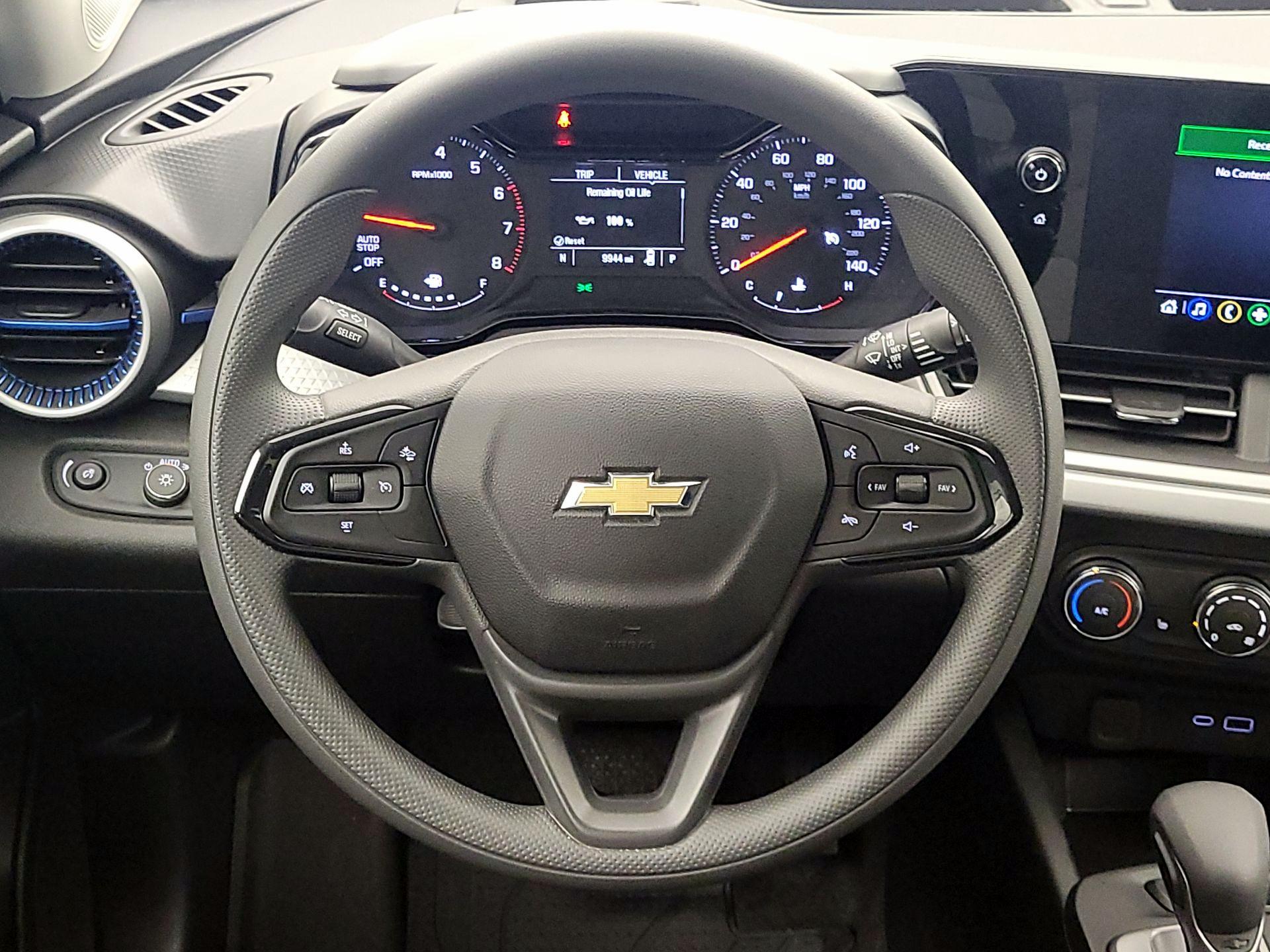 Thumbnail: 2025 Chevrolet Trax - 10