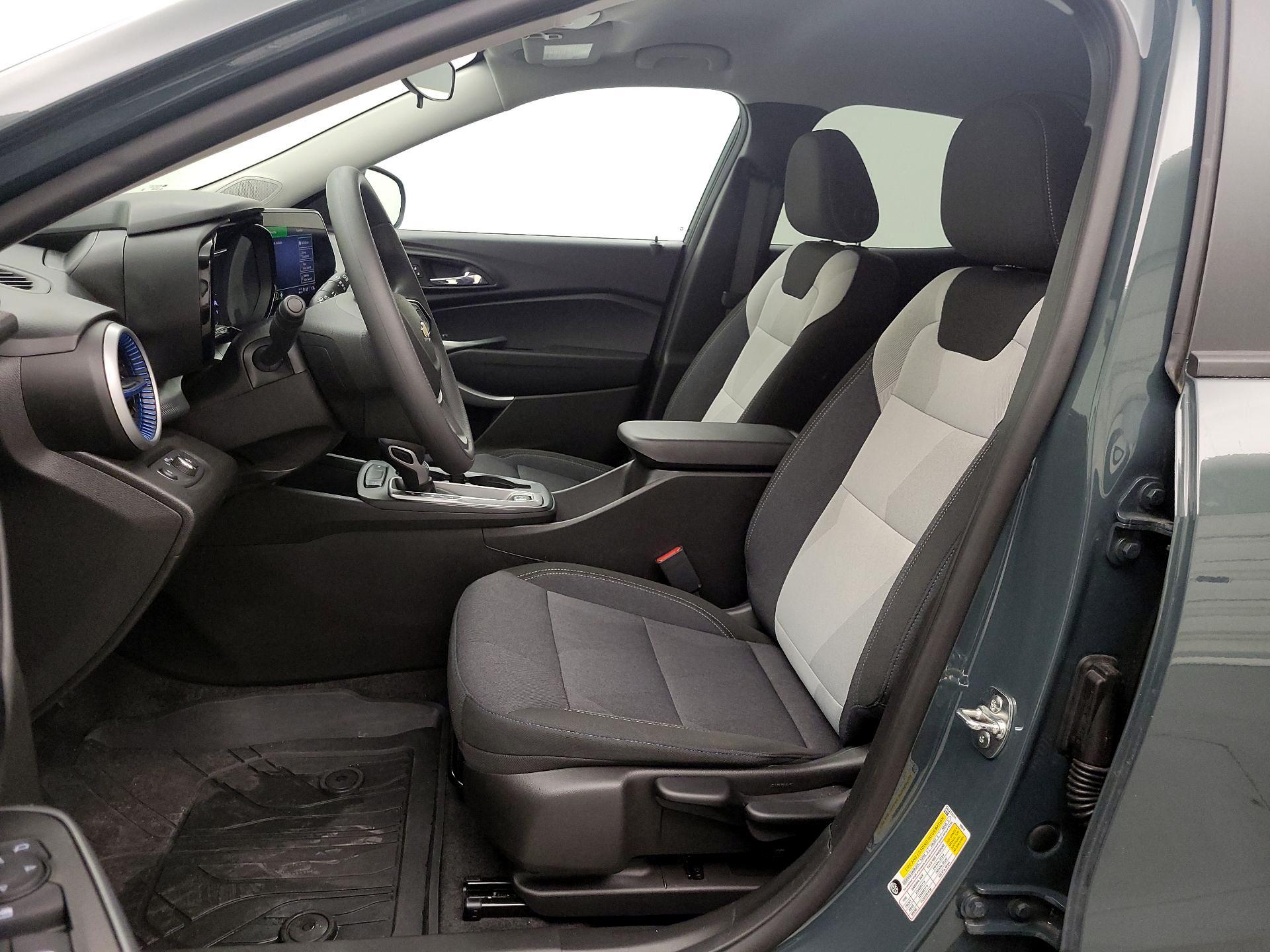 Thumbnail: 2025 Chevrolet Trax - 11