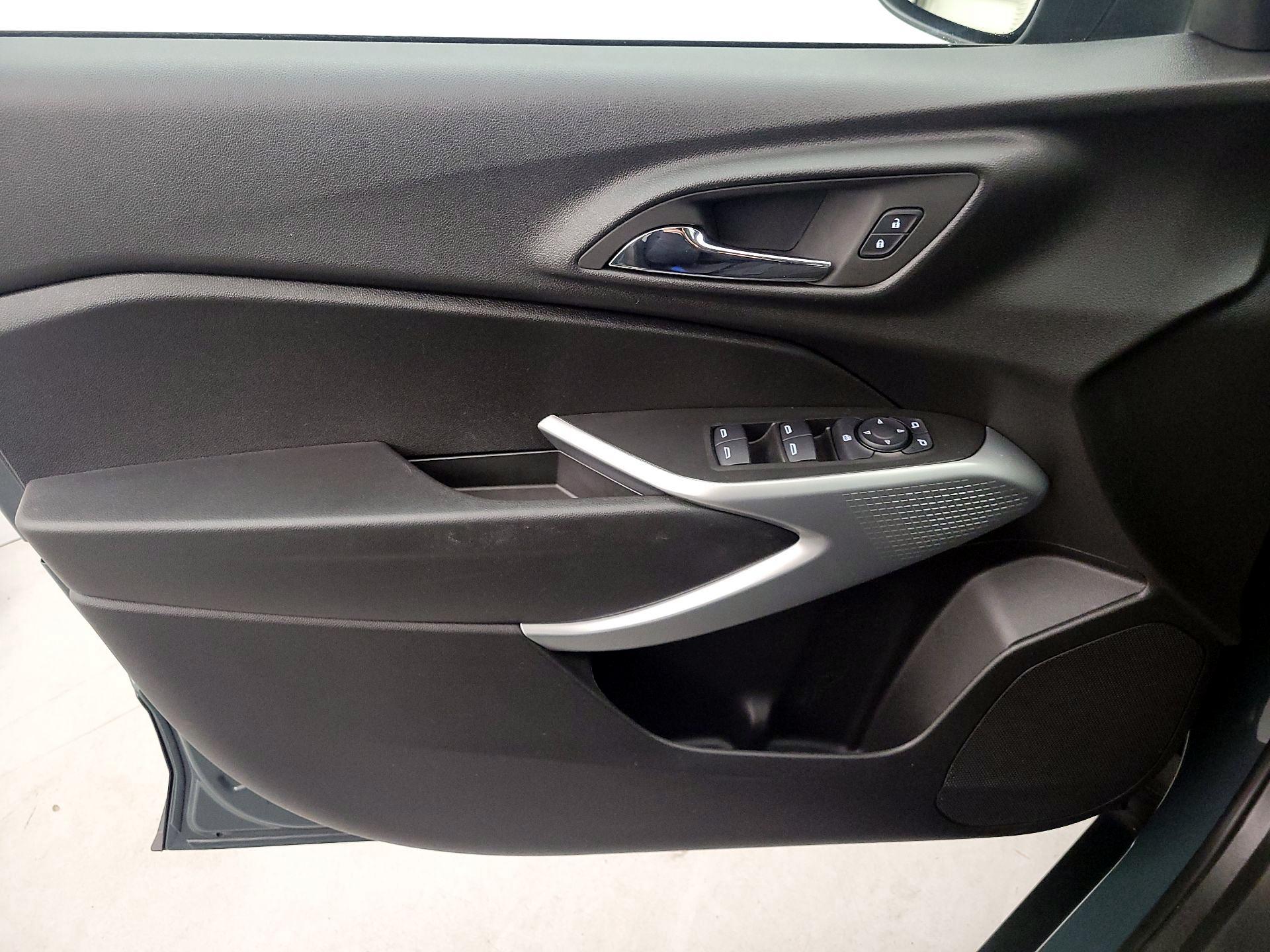 Thumbnail: 2025 Chevrolet Trax - 12