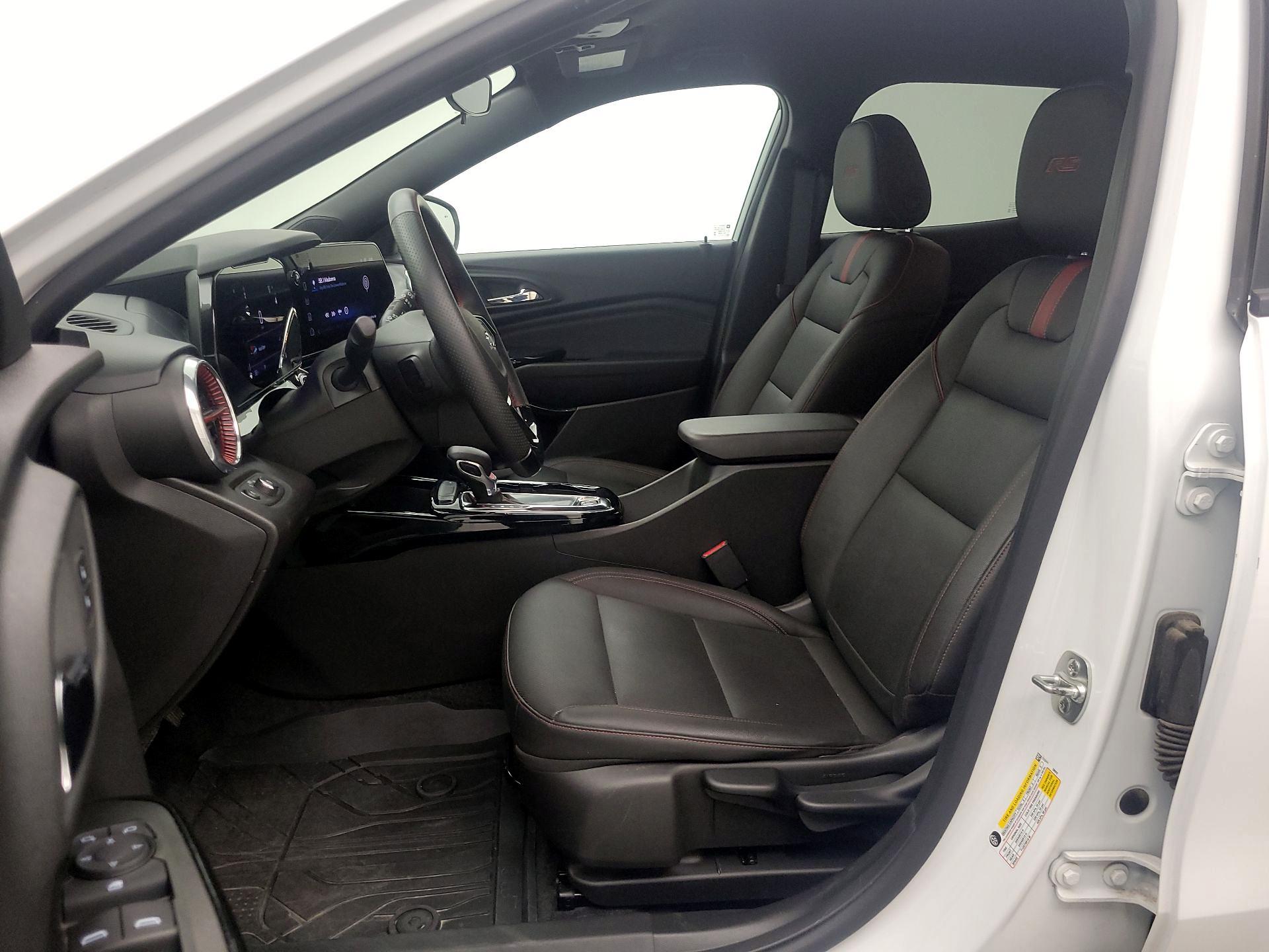 Thumbnail: 2025 Chevrolet Trax - 11