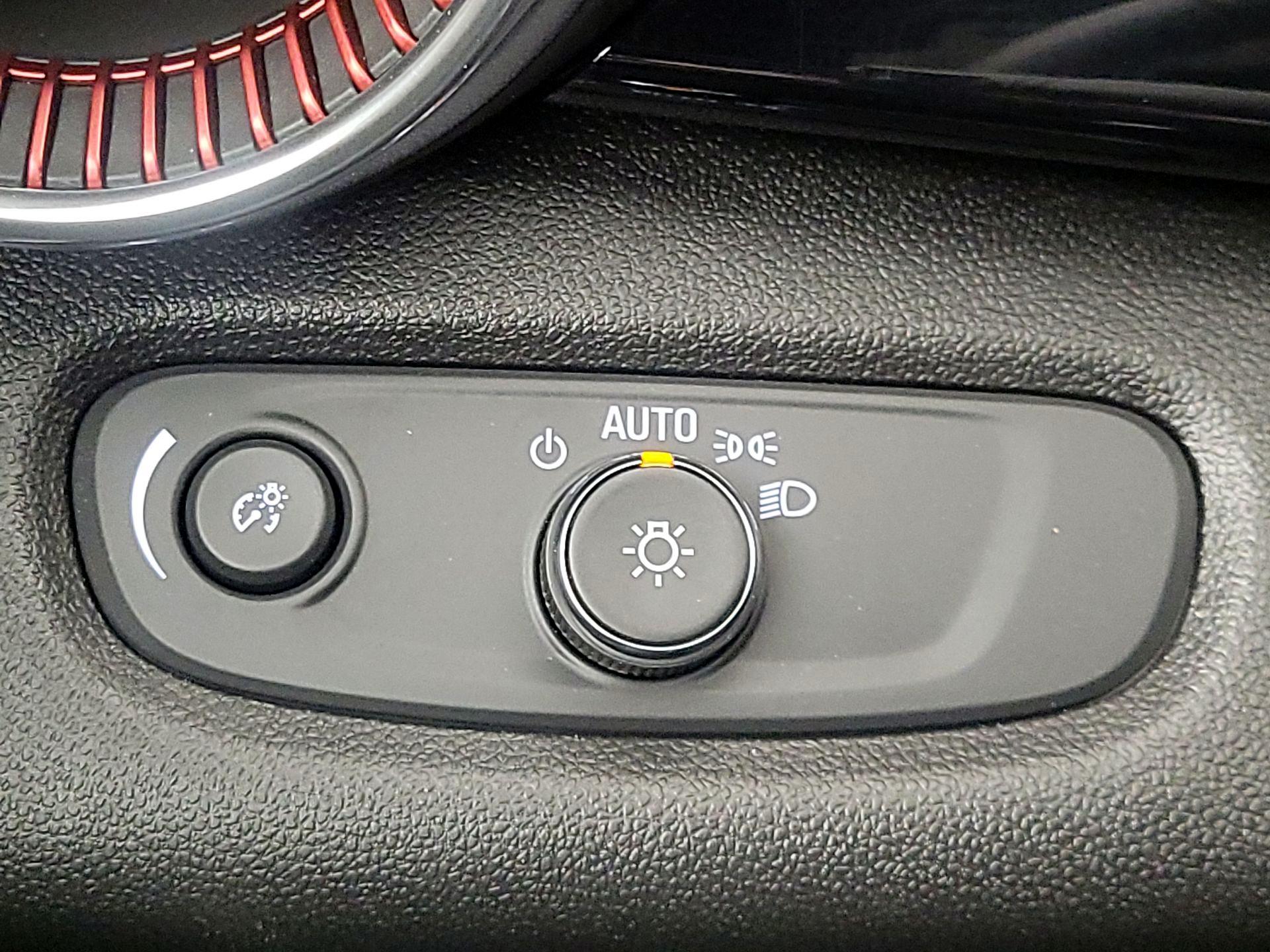 Thumbnail: 2025 Chevrolet Trax - 13