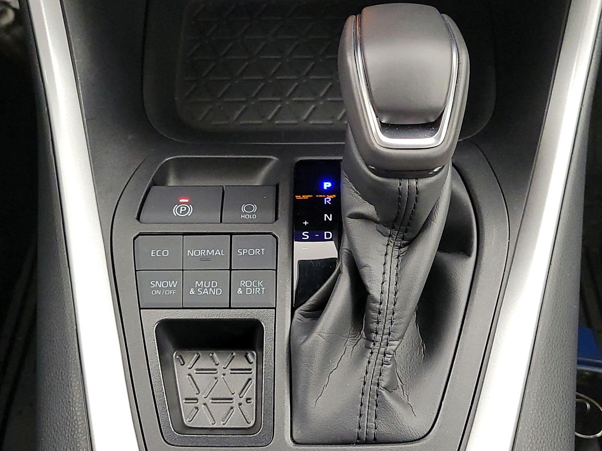 Thumbnail: 2024 Toyota RAV4 - 18