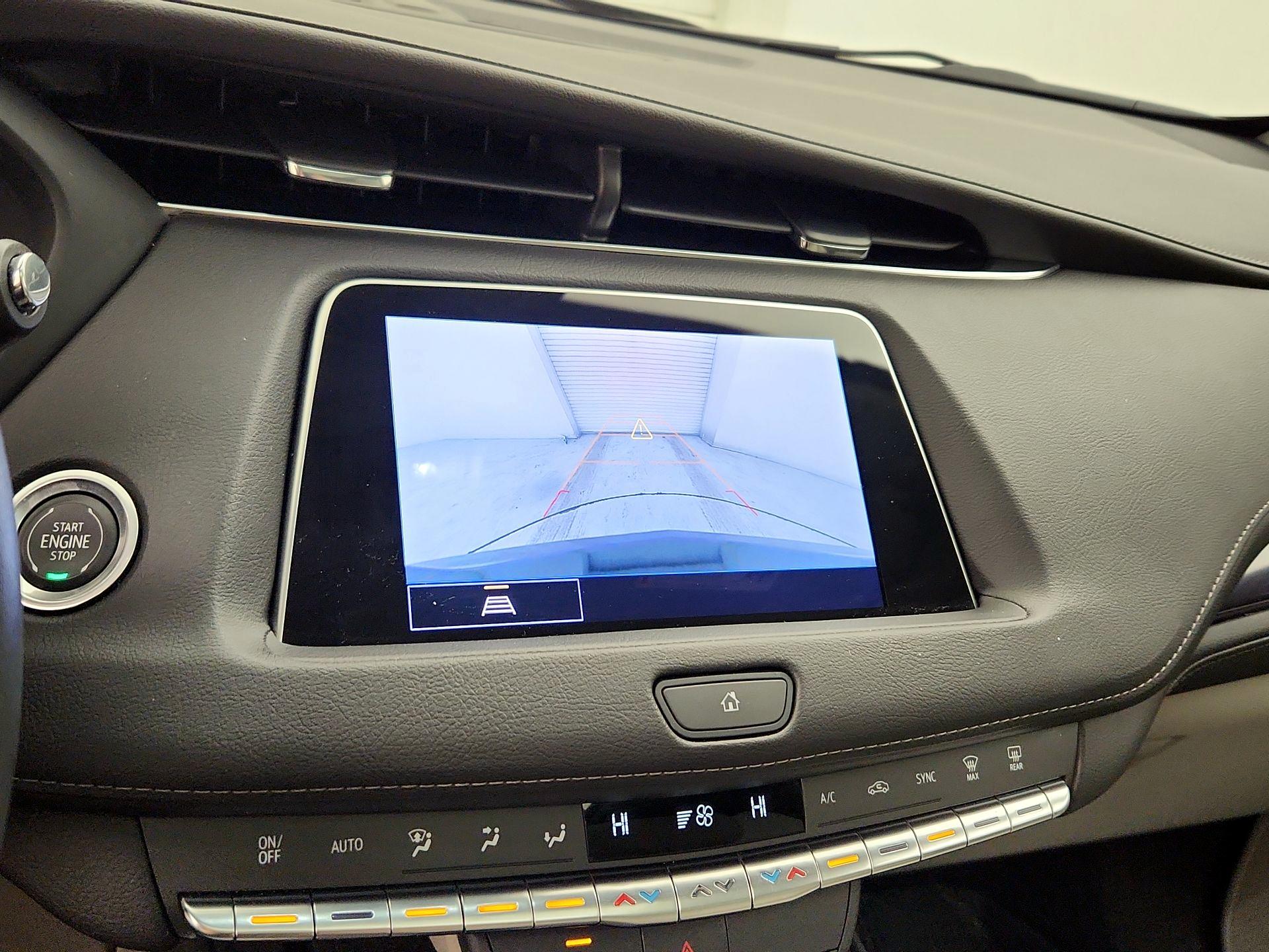 Thumbnail: 2023 Cadillac XT4 - 14