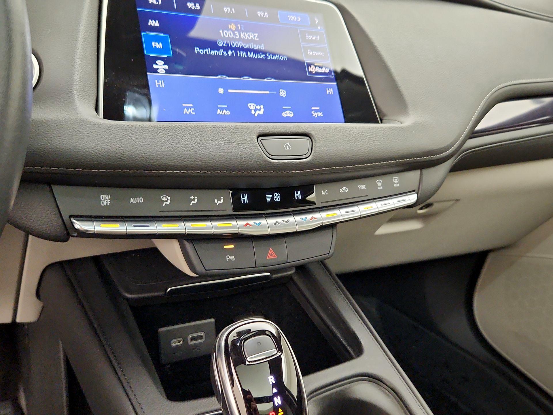 Thumbnail: 2023 Cadillac XT4 - 16