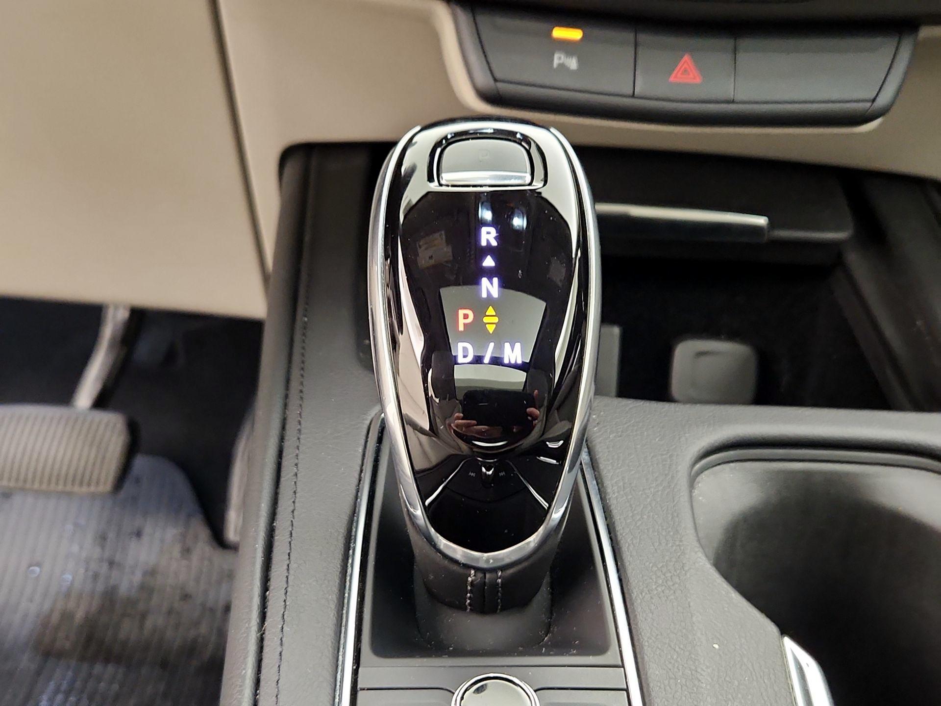 Thumbnail: 2023 Cadillac XT4 - 17