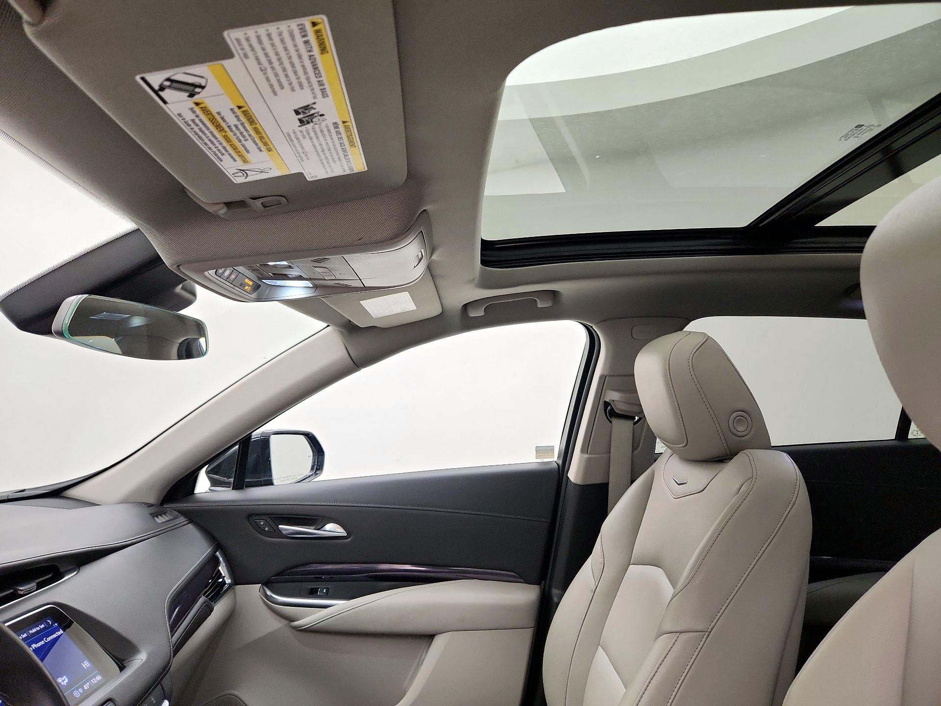 Thumbnail: 2023 Cadillac XT4 - 19