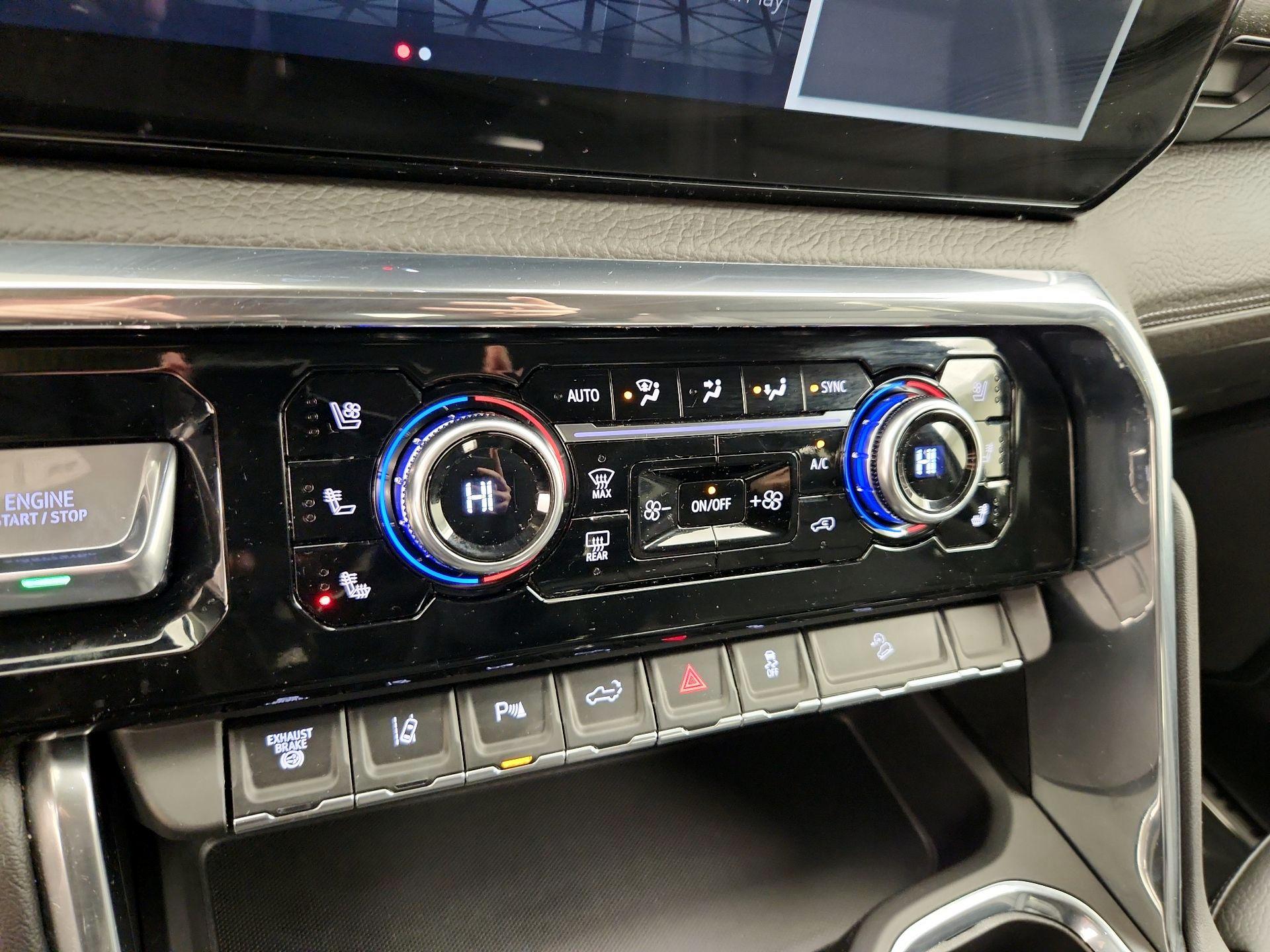 Thumbnail: 2026 GMC Sierra 3500 - 17