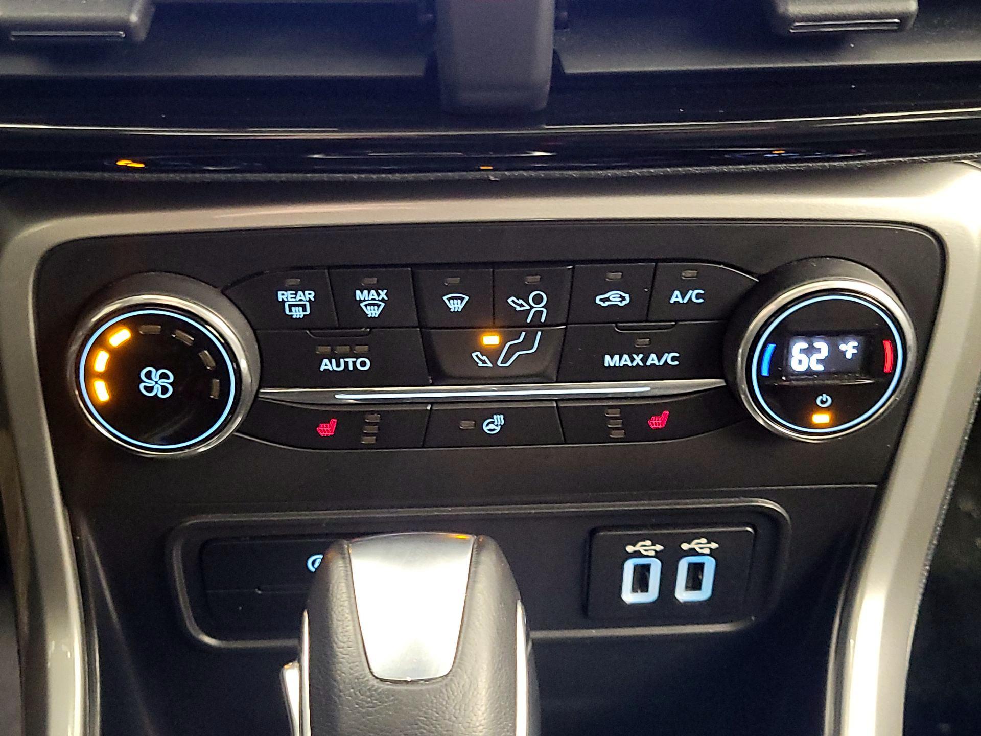 Thumbnail: 2019 Ford EcoSport - 17