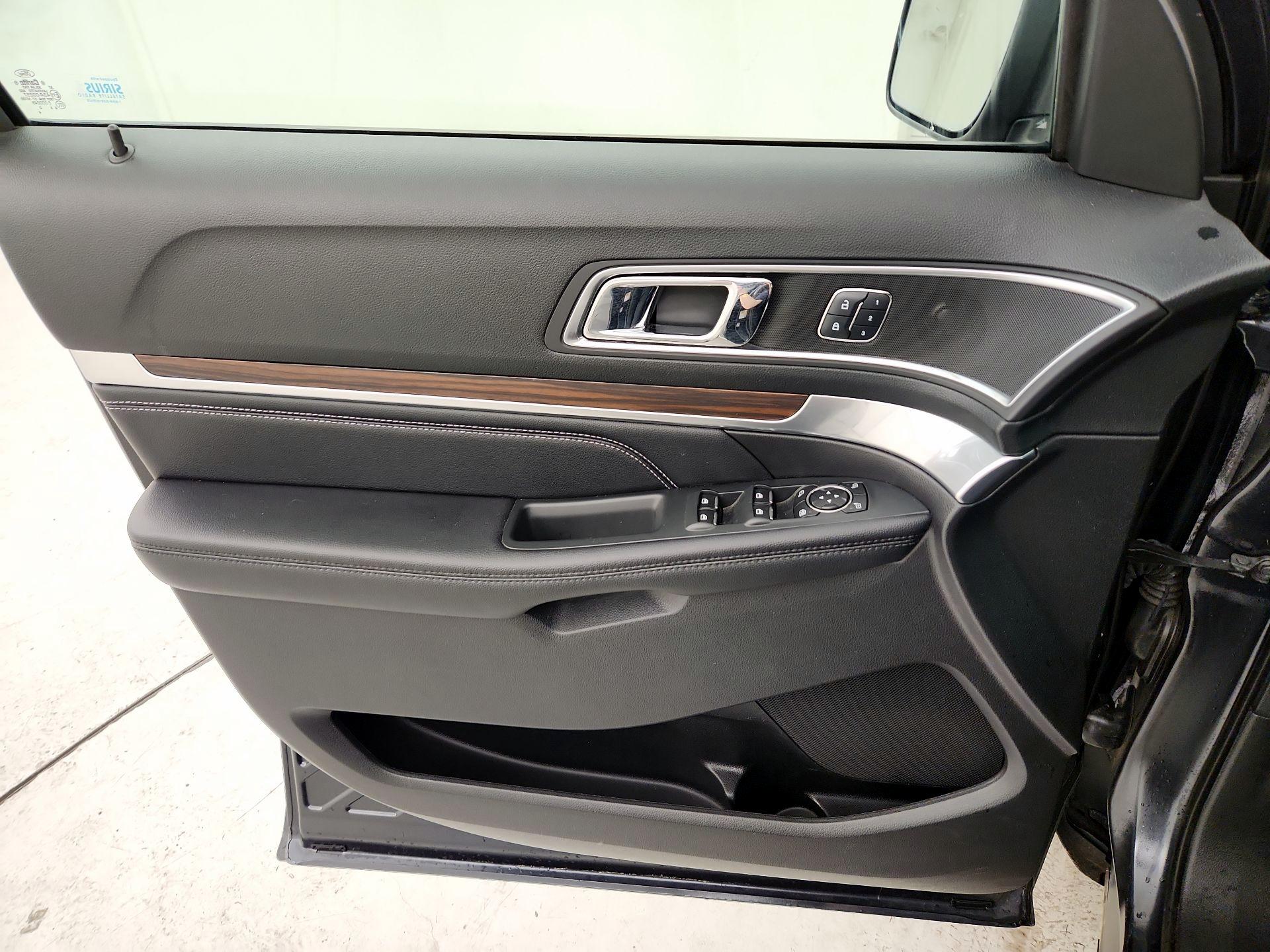 Thumbnail: 2017 Ford Explorer - 12