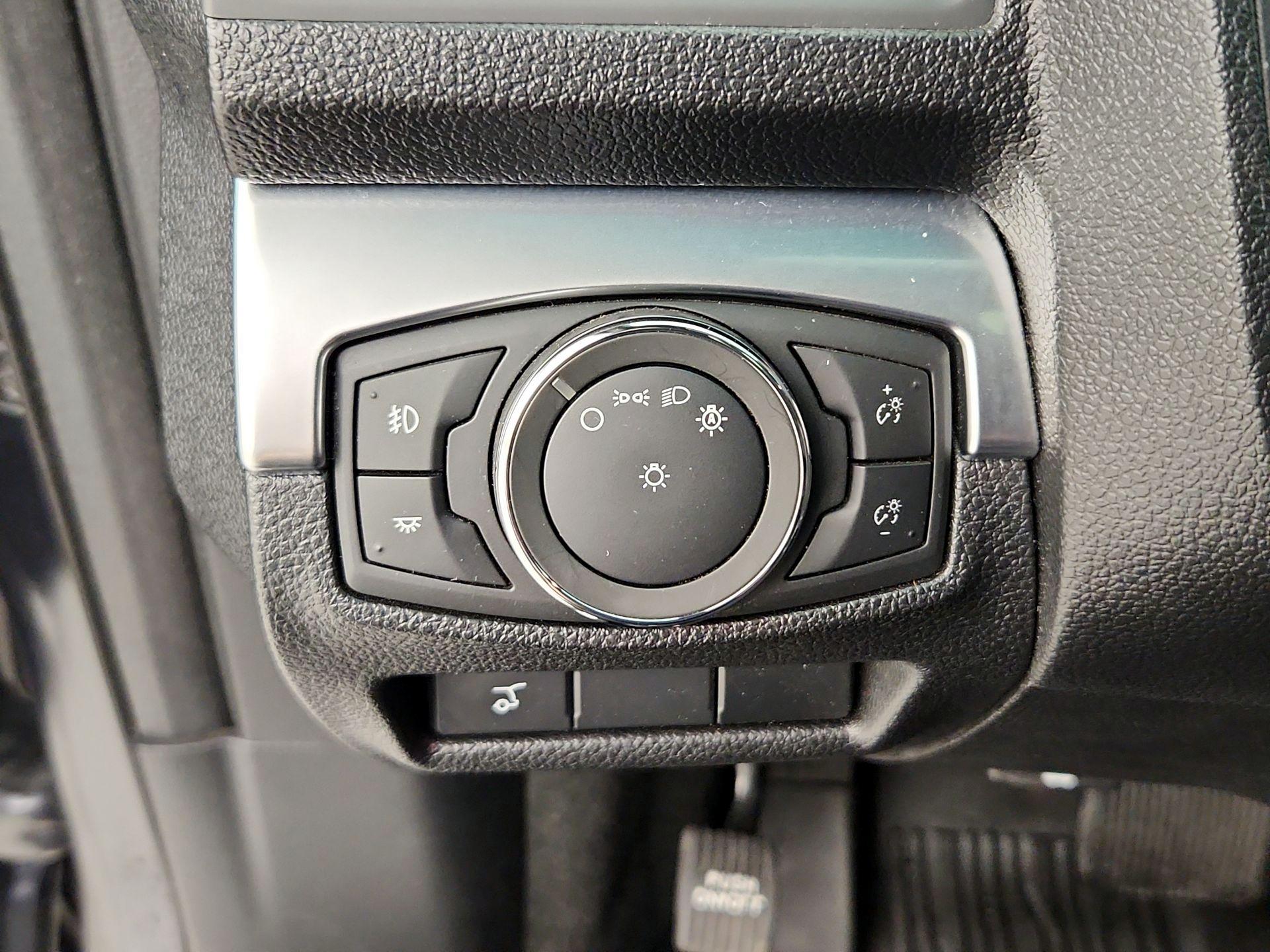 Thumbnail: 2017 Ford Explorer - 13