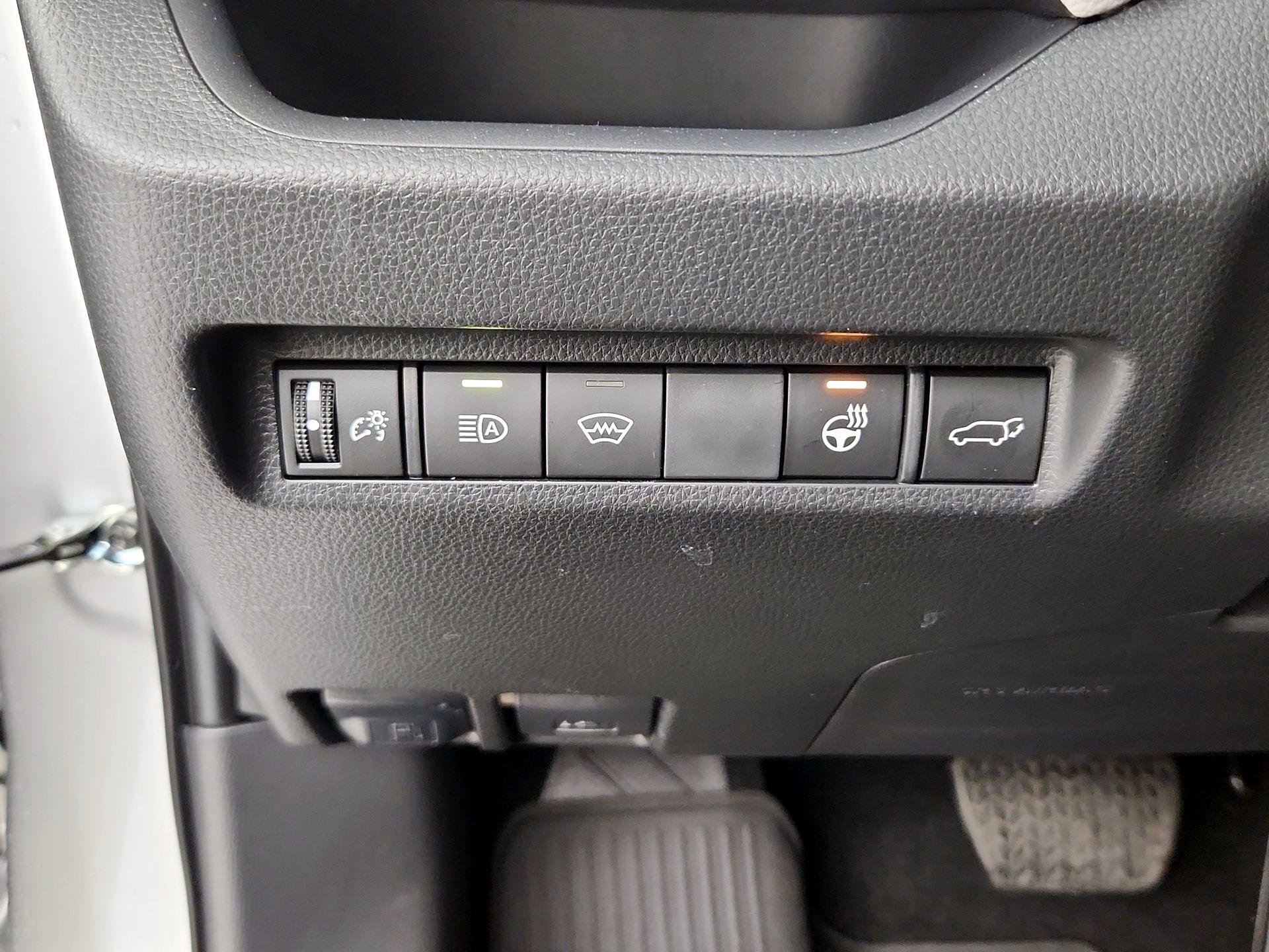 Thumbnail: 2025 Toyota RAV4 - 13