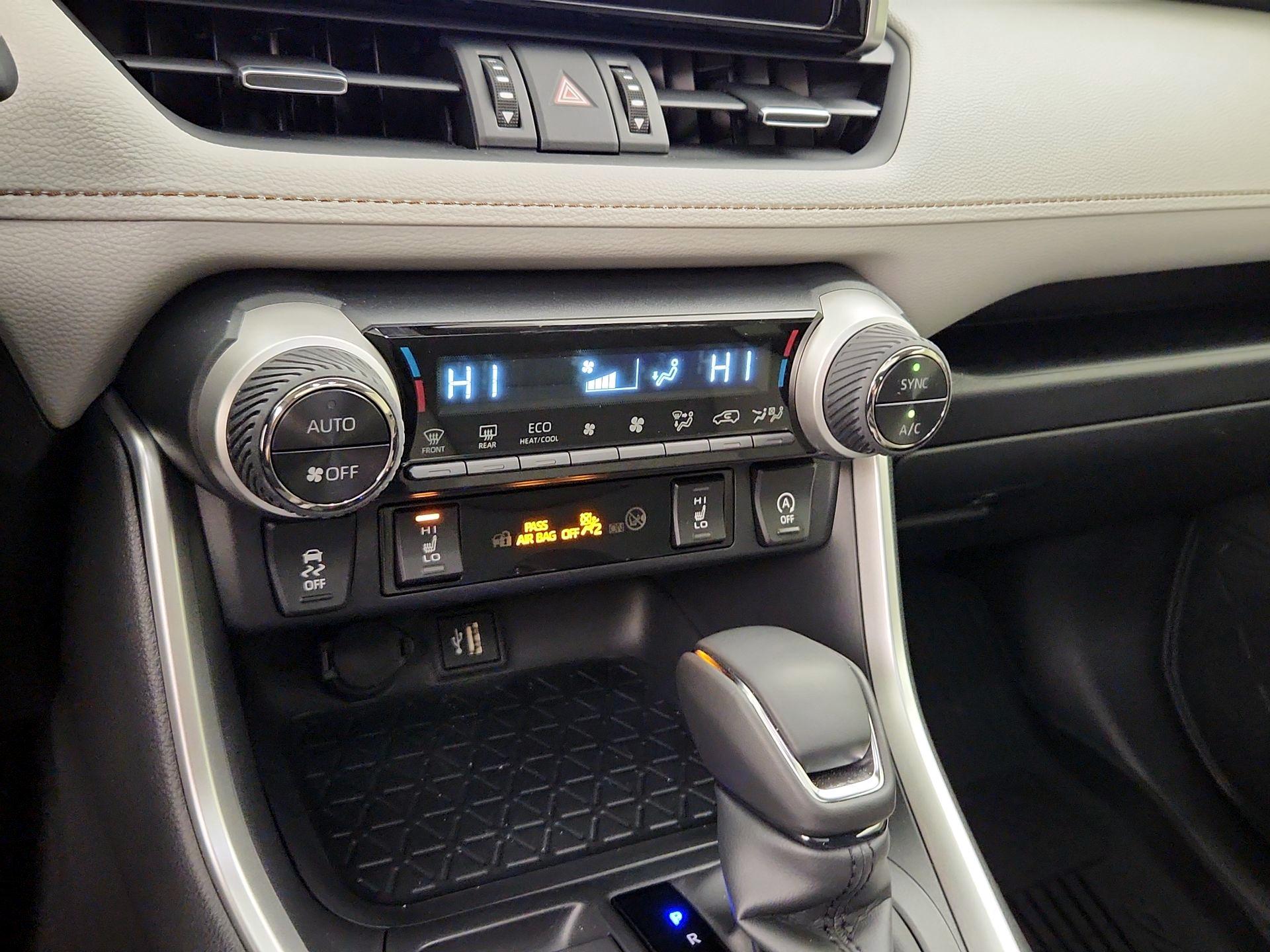 Thumbnail: 2025 Toyota RAV4 - 16