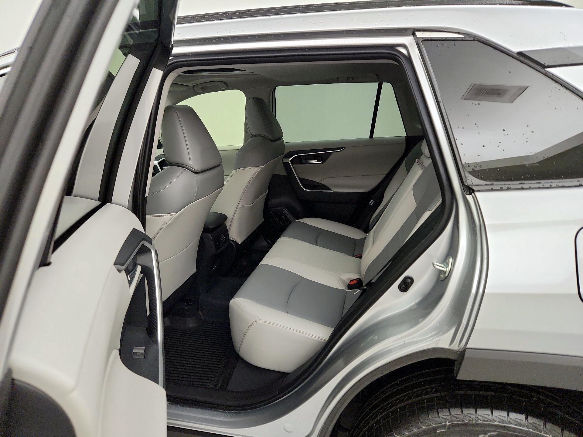 Thumbnail: 2025 Toyota RAV4 - 20