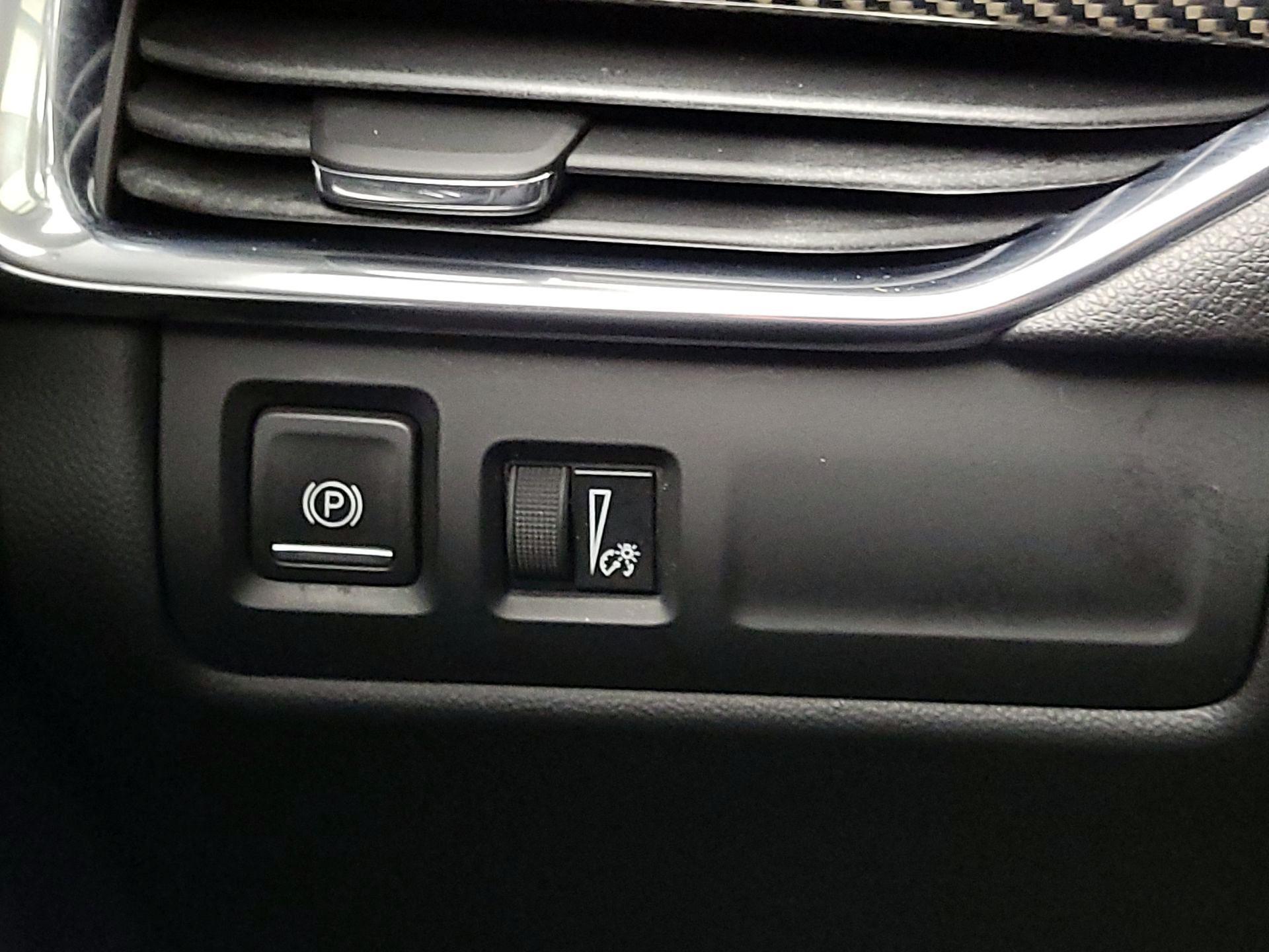 Thumbnail: 2019 Cadillac XT4 - 13