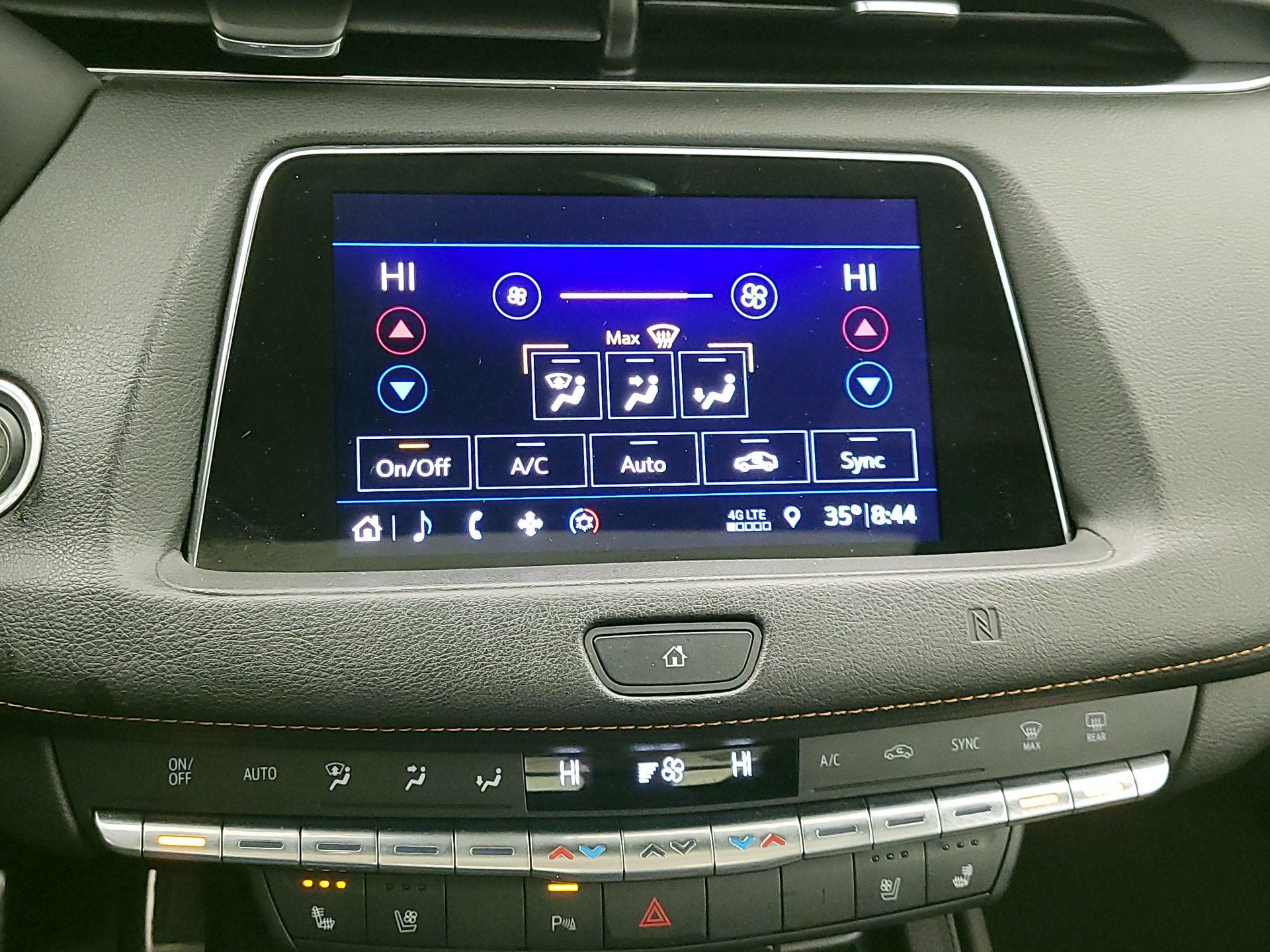 Thumbnail: 2019 Cadillac XT4 - 17