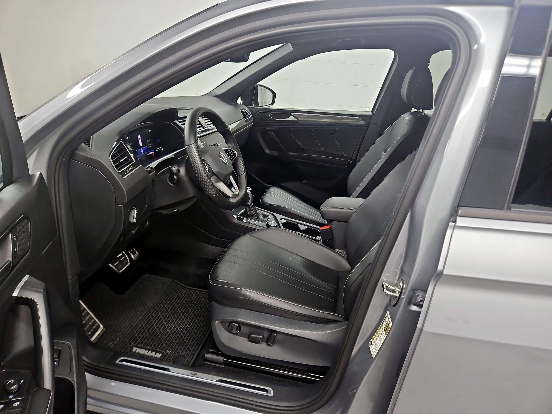 Thumbnail: 2024 Volkswagen Tiguan - 11