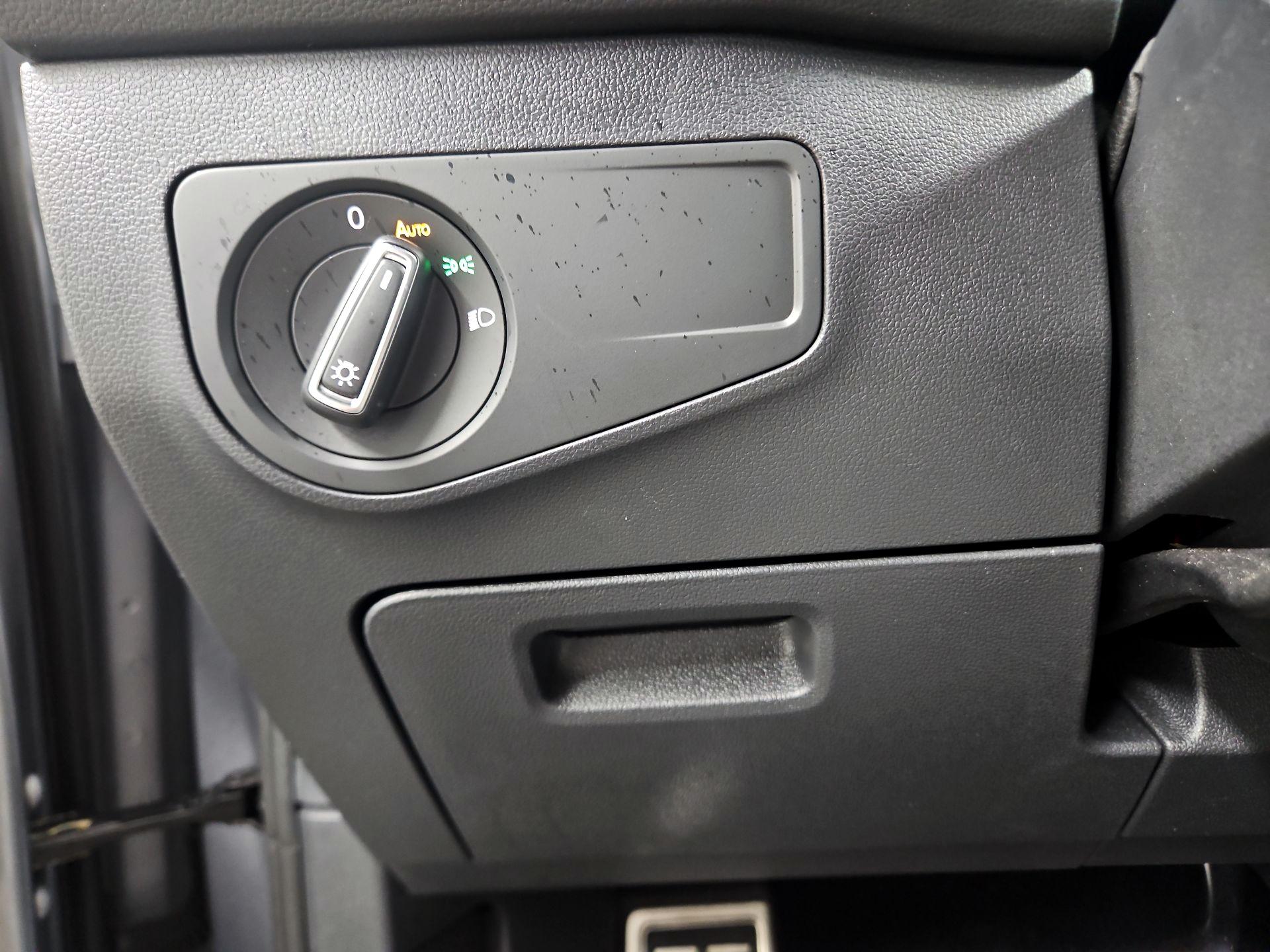 Thumbnail: 2024 Volkswagen Tiguan - 13