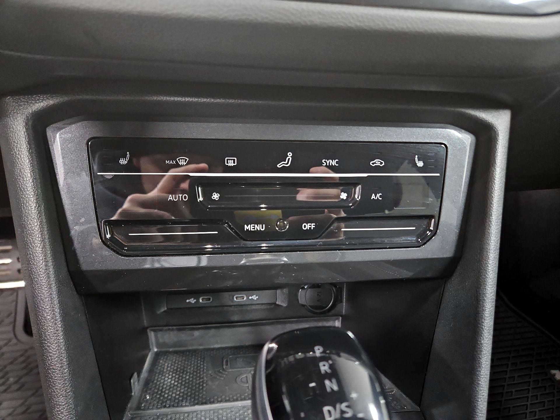 Thumbnail: 2024 Volkswagen Tiguan - 16