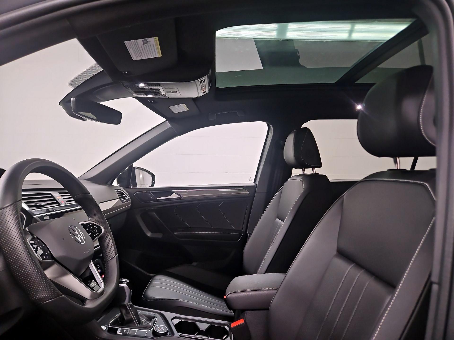 Thumbnail: 2024 Volkswagen Tiguan - 19