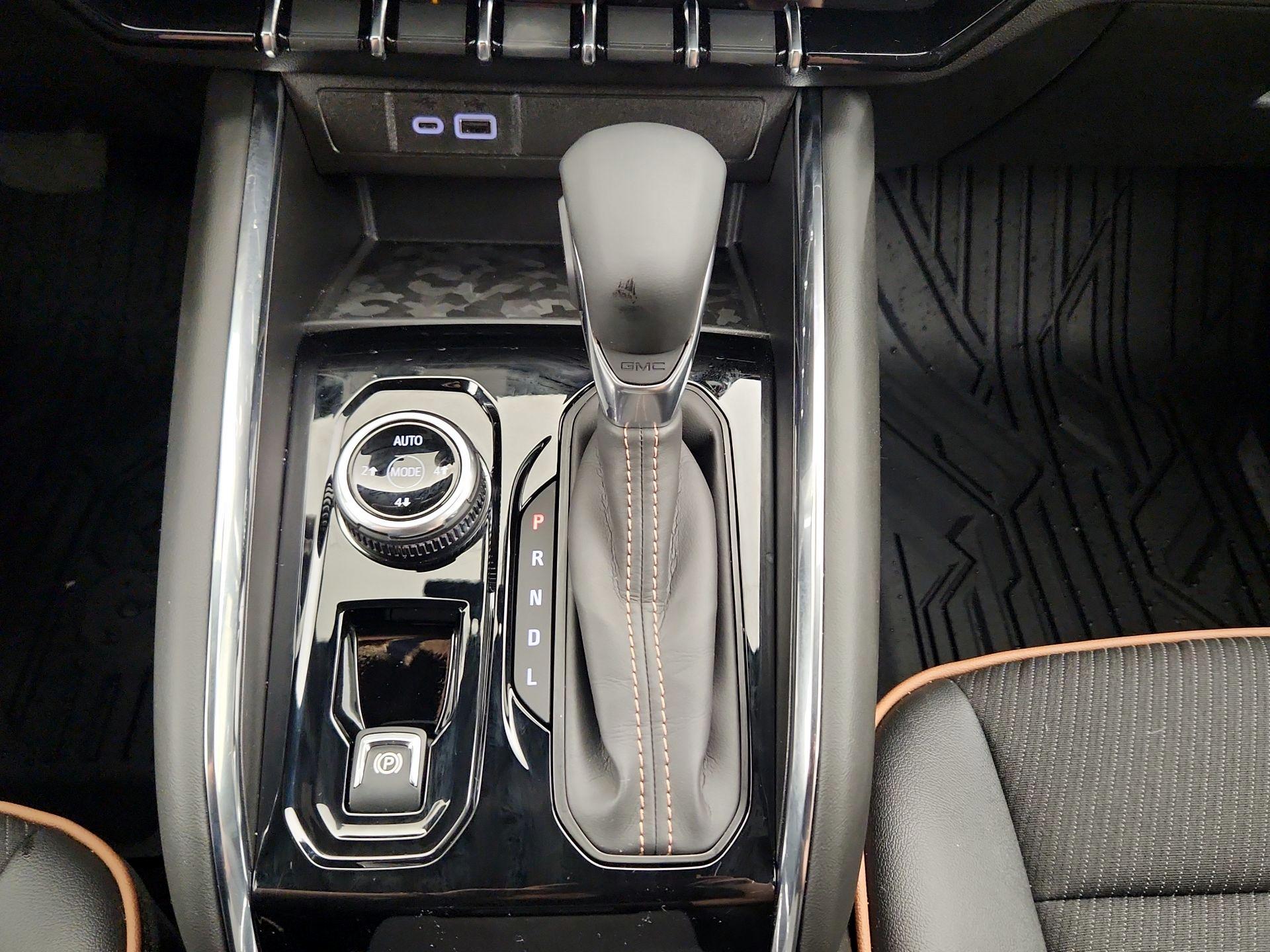 Thumbnail: 2025 GMC Canyon - 18