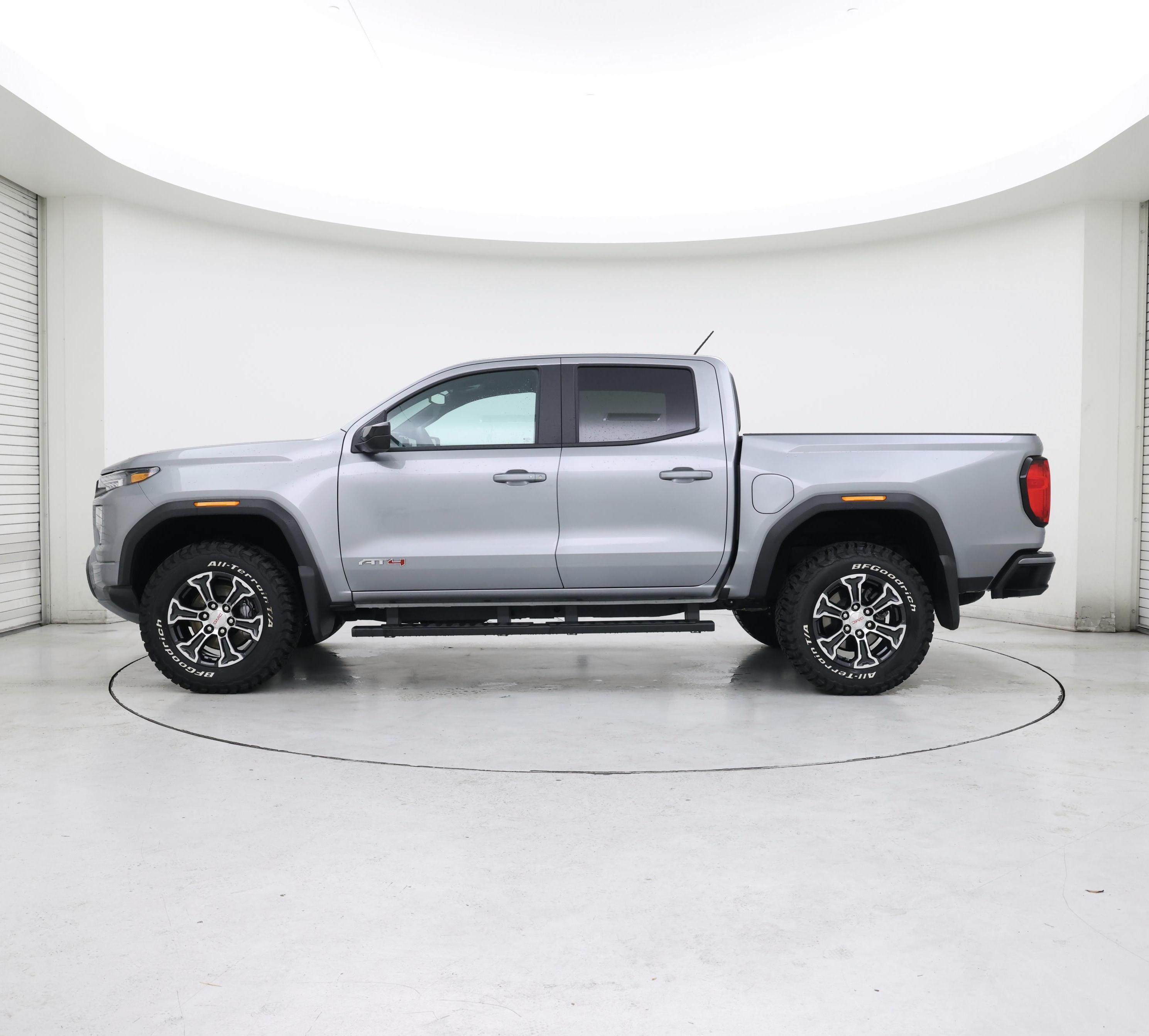 Thumbnail: 2025 GMC Canyon - 3