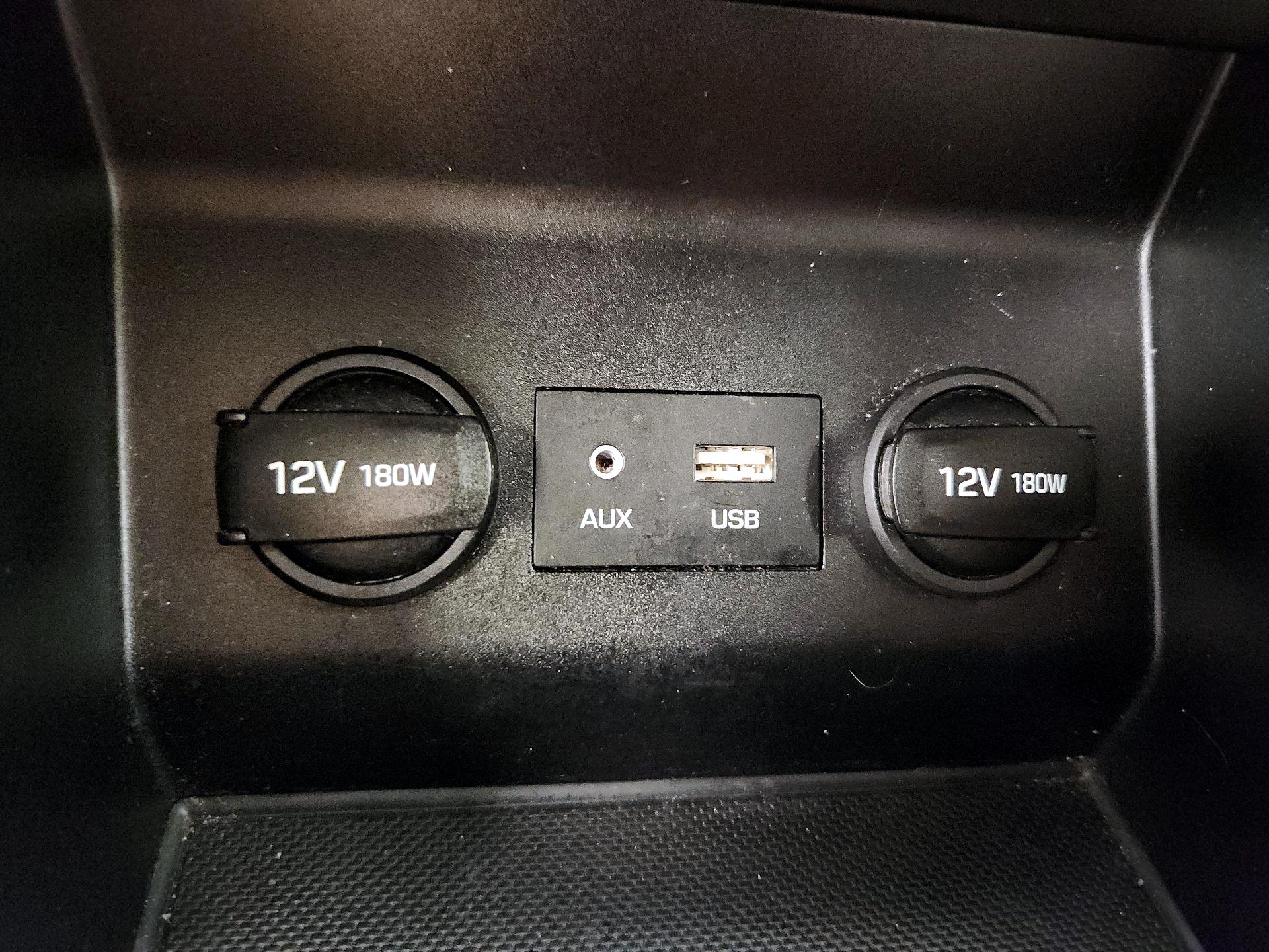 Thumbnail: 2019 Hyundai Elantra - 18