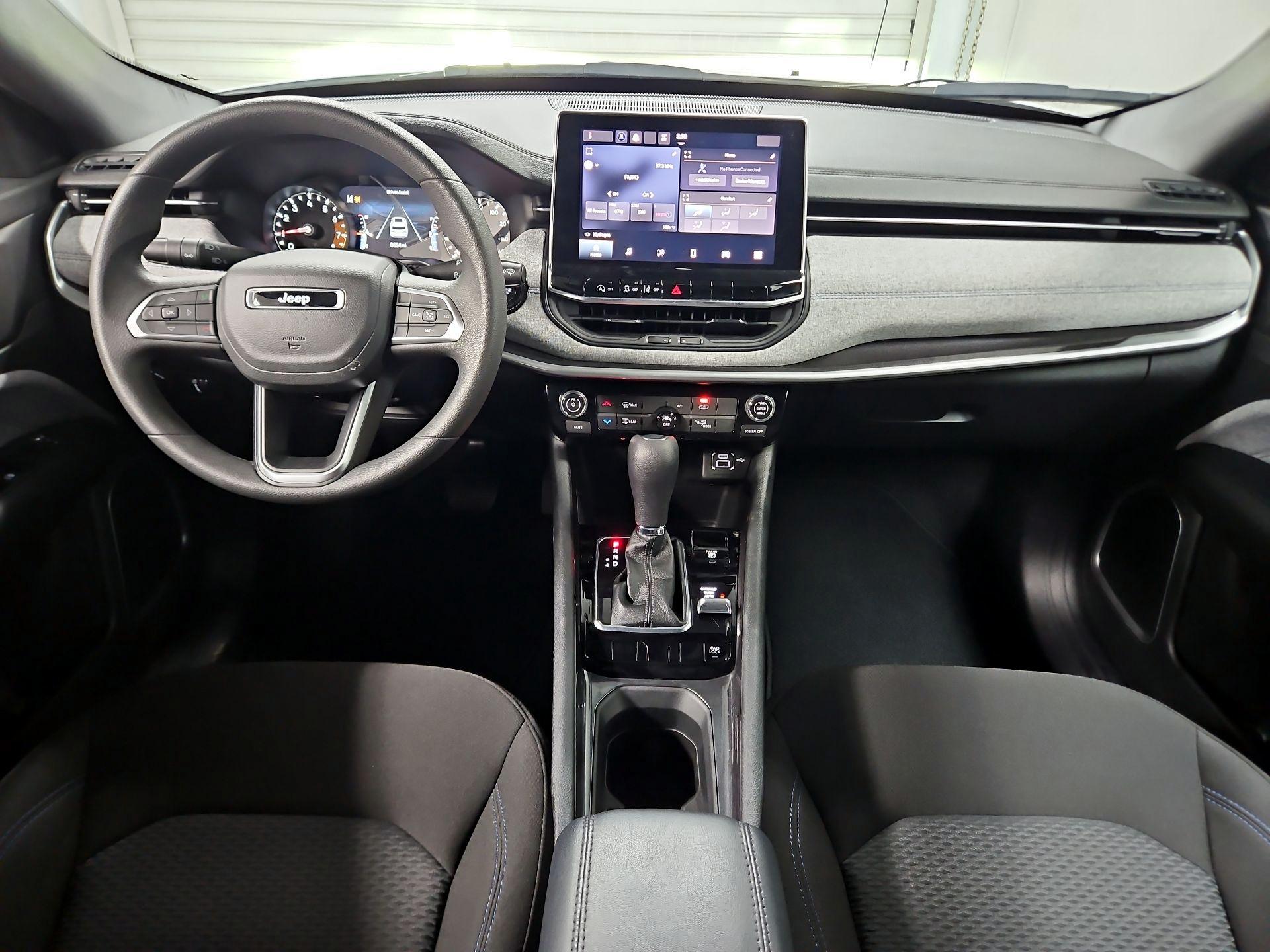 Thumbnail: 2023 Jeep Compass - 9