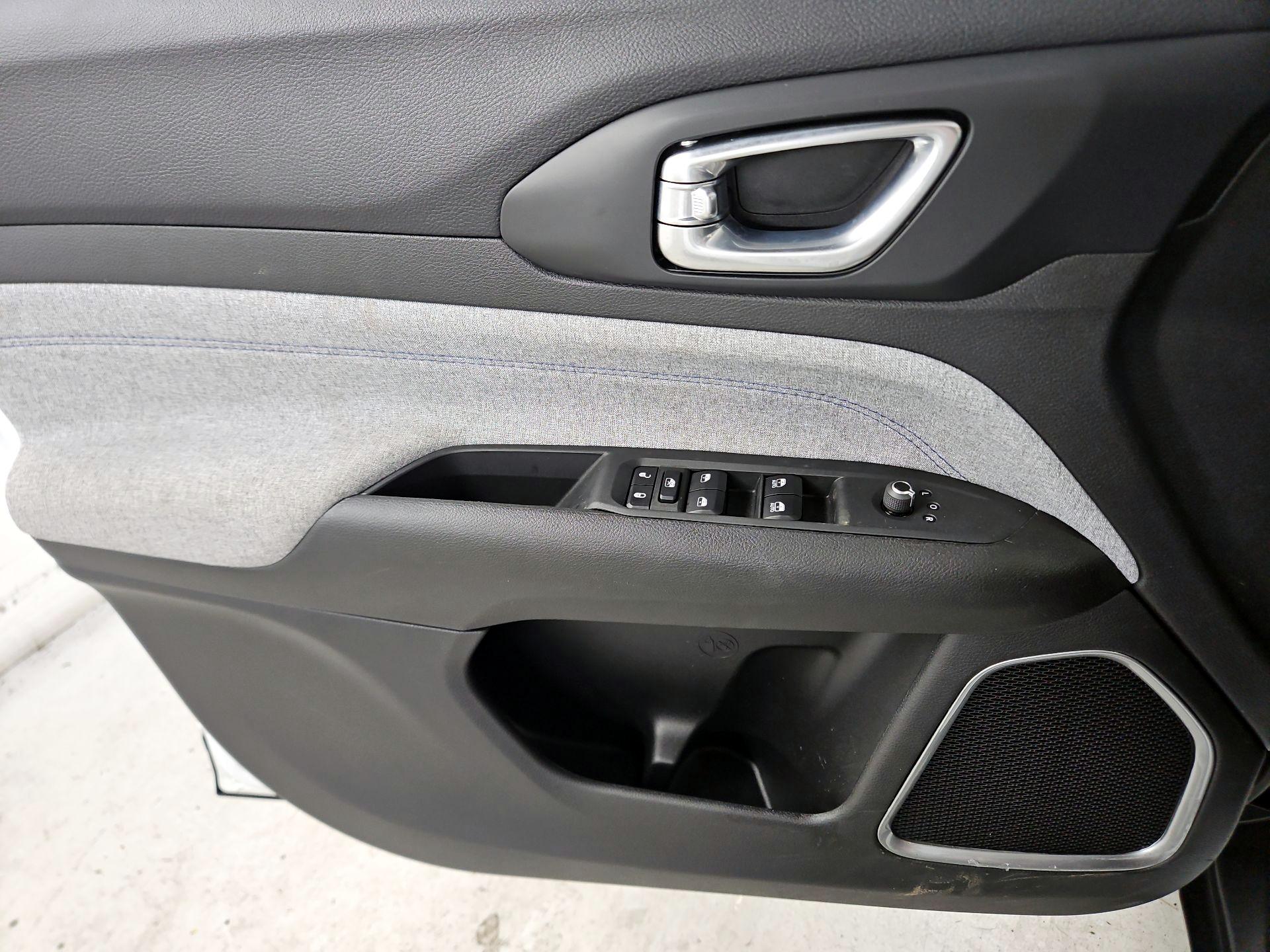 Thumbnail: 2023 Jeep Compass - 12