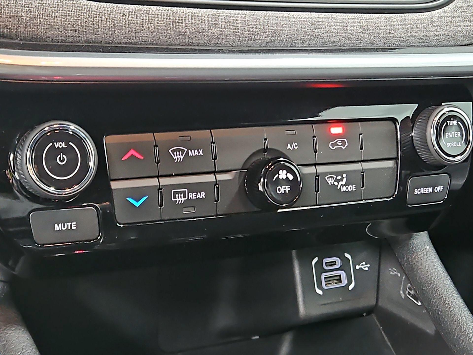 Thumbnail: 2023 Jeep Compass - 16