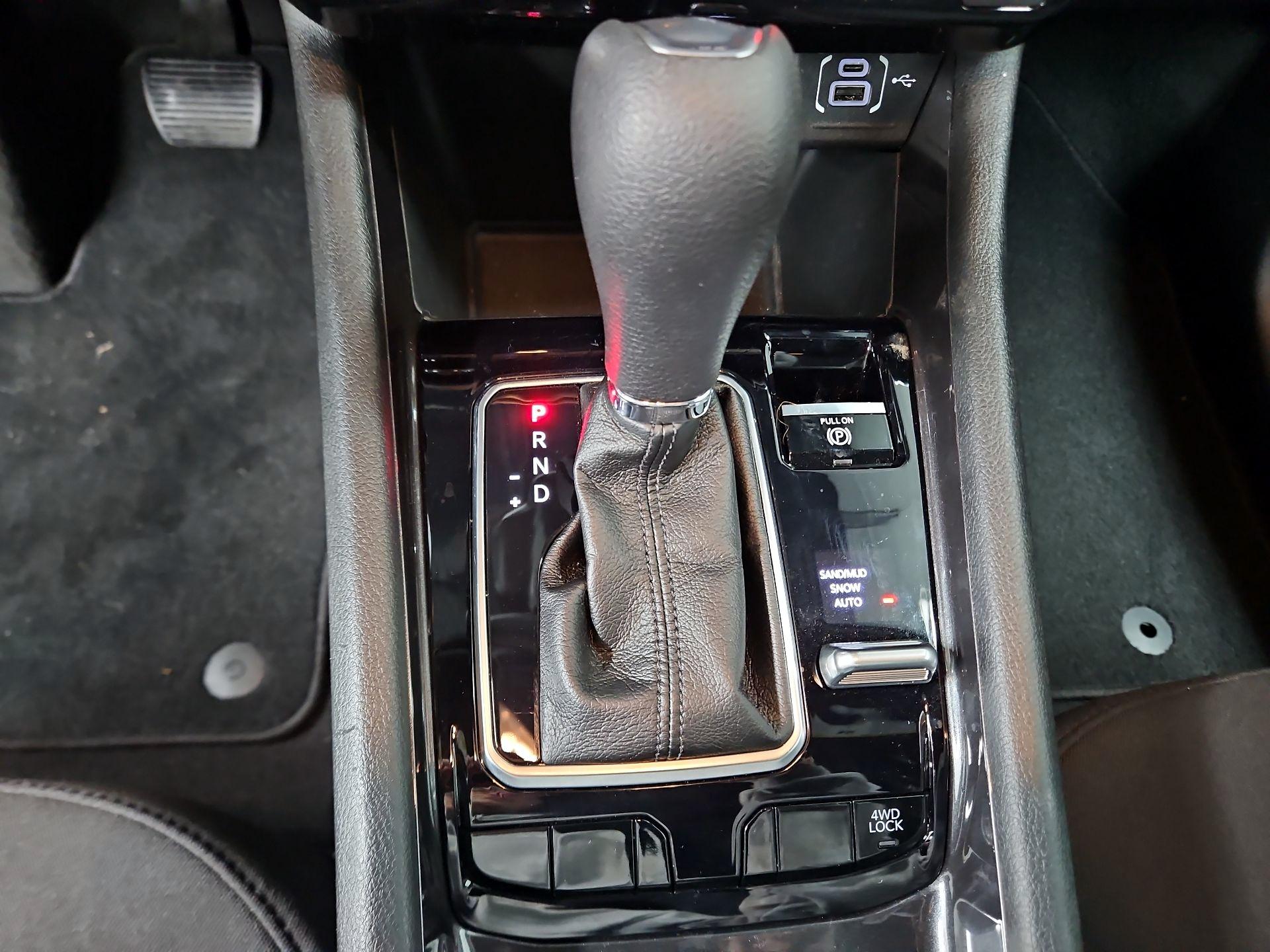 Thumbnail: 2023 Jeep Compass - 17