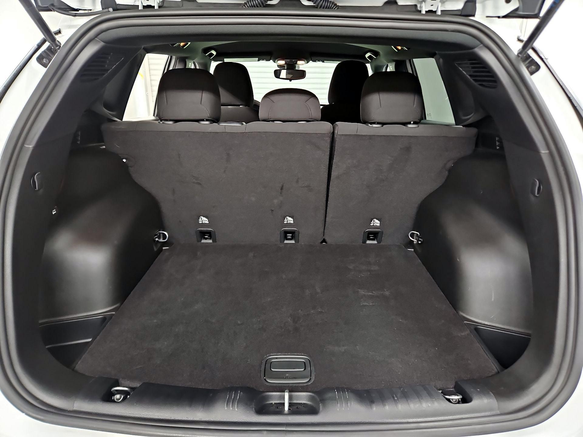 Thumbnail: 2023 Jeep Compass - 20