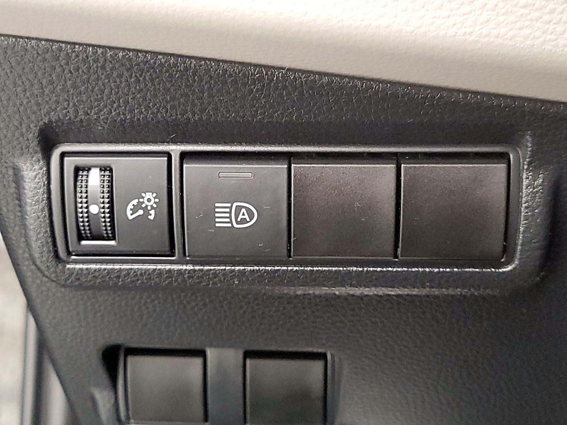 Thumbnail: 2022 Toyota Corolla Cross - 13