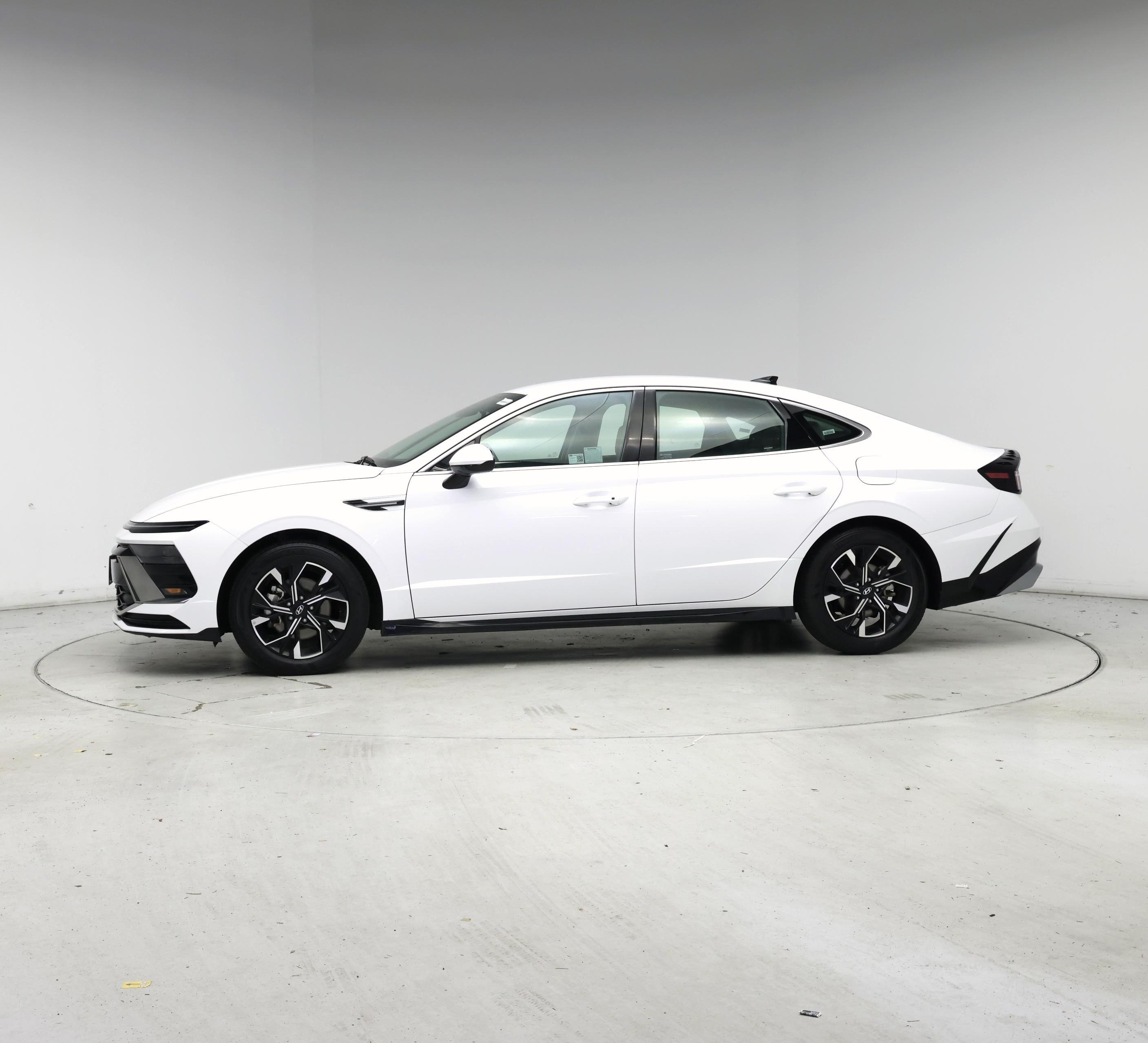 Thumbnail: 2025 Hyundai Sonata - 3