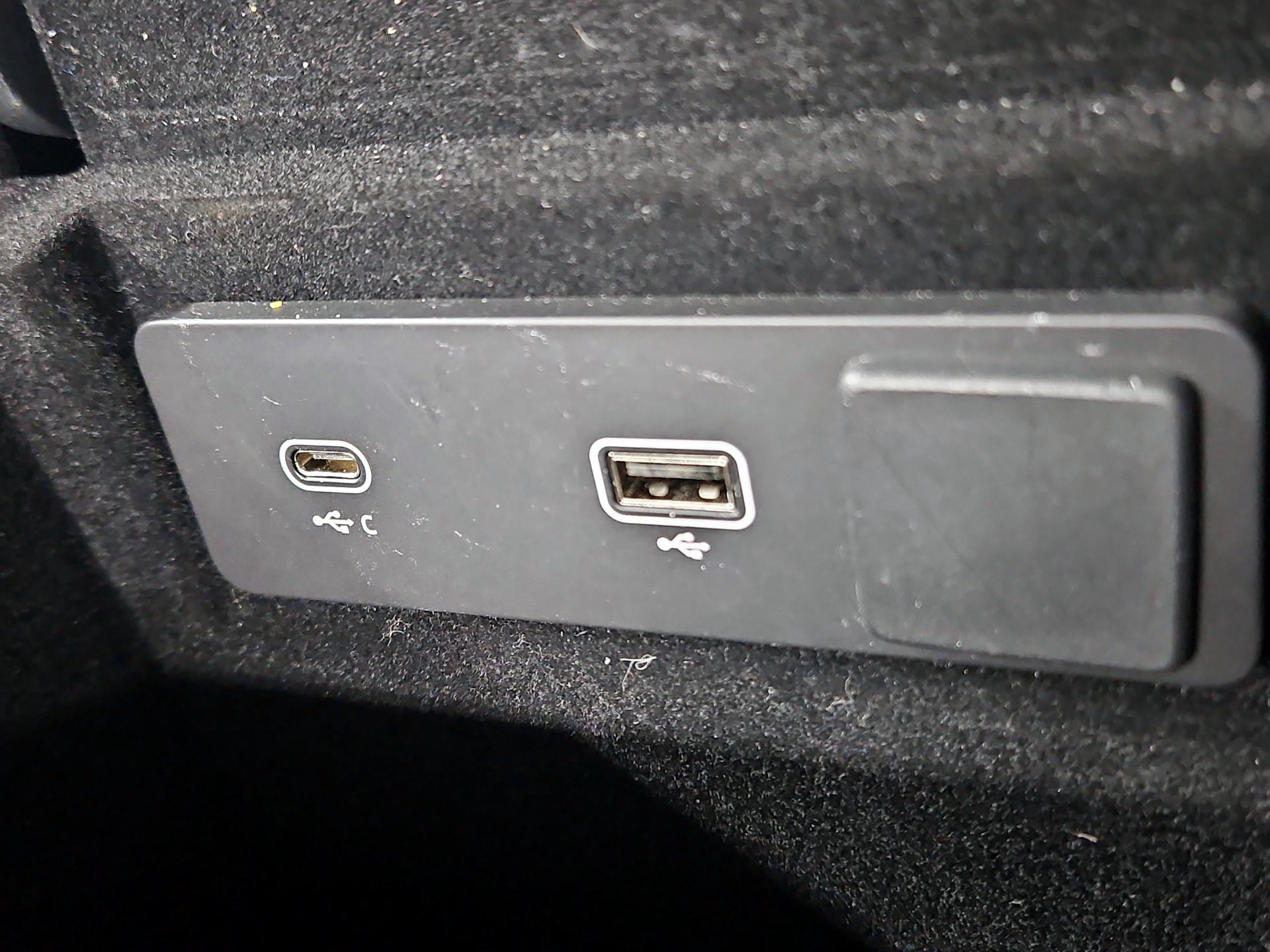 Thumbnail: 2024 Jaguar F-Pace - 19