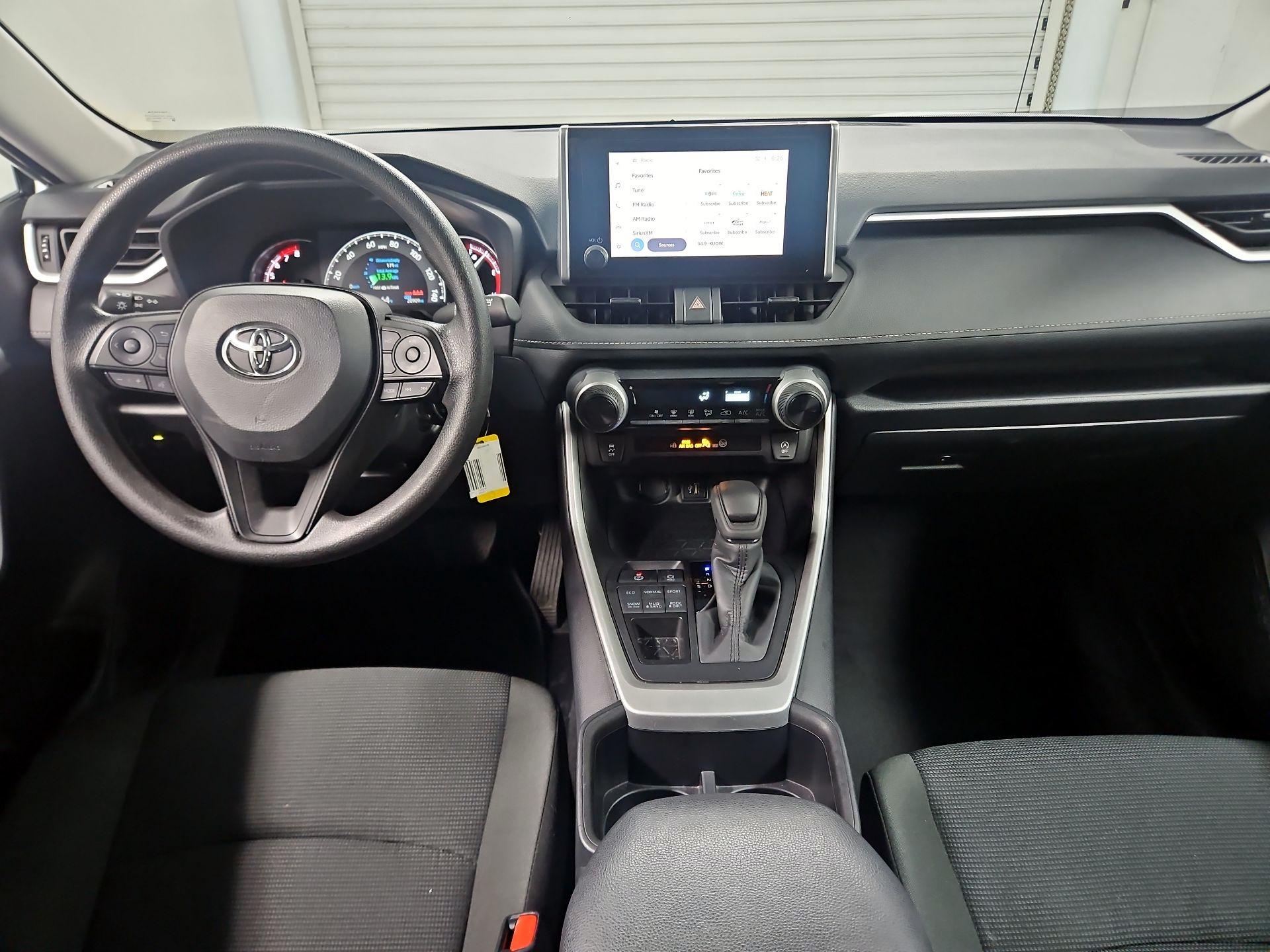 Thumbnail: 2025 Toyota RAV4 - 9